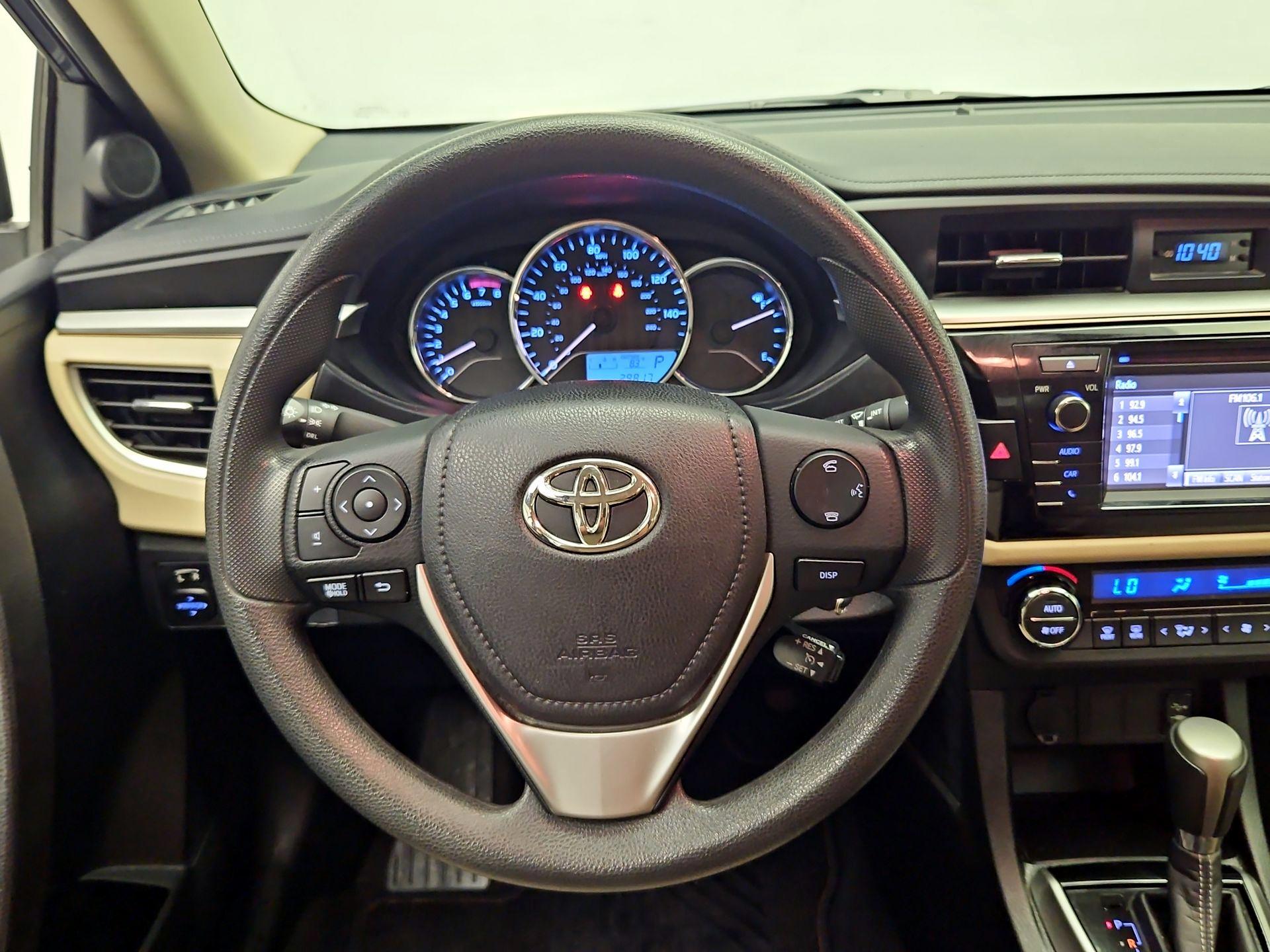 Thumbnail: 2015 Toyota Corolla - 10