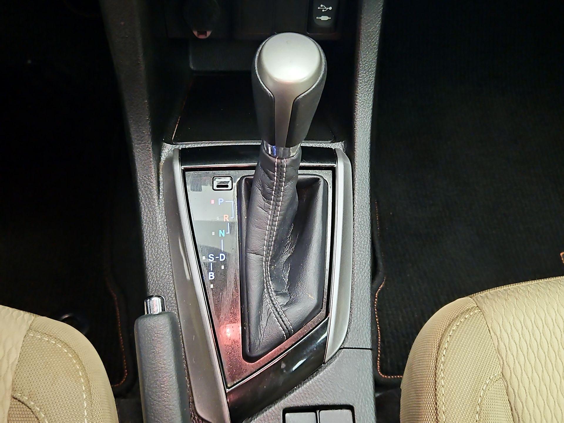 Thumbnail: 2015 Toyota Corolla - 17