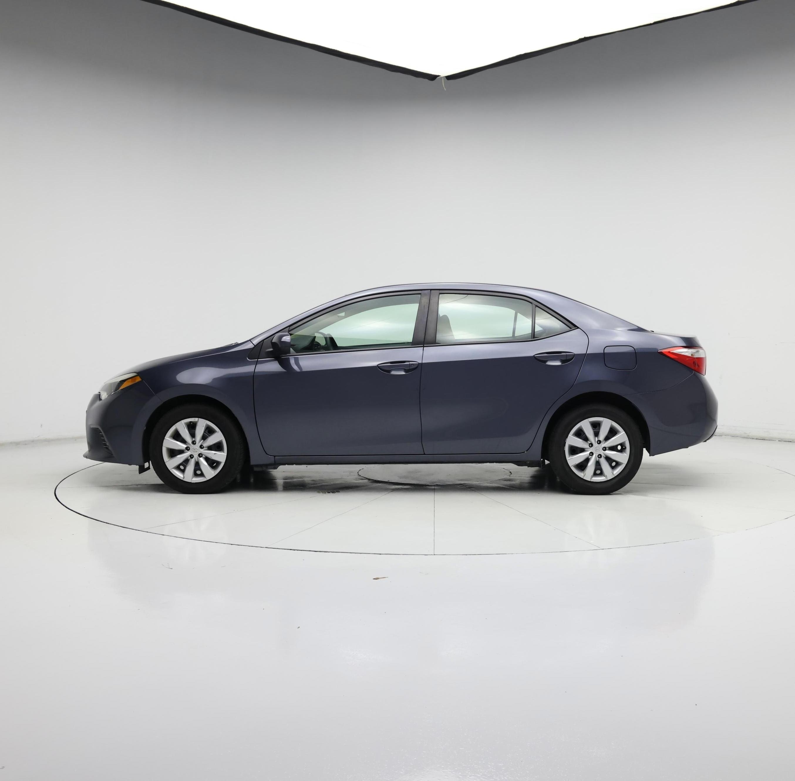 Thumbnail: 2015 Toyota Corolla - 3