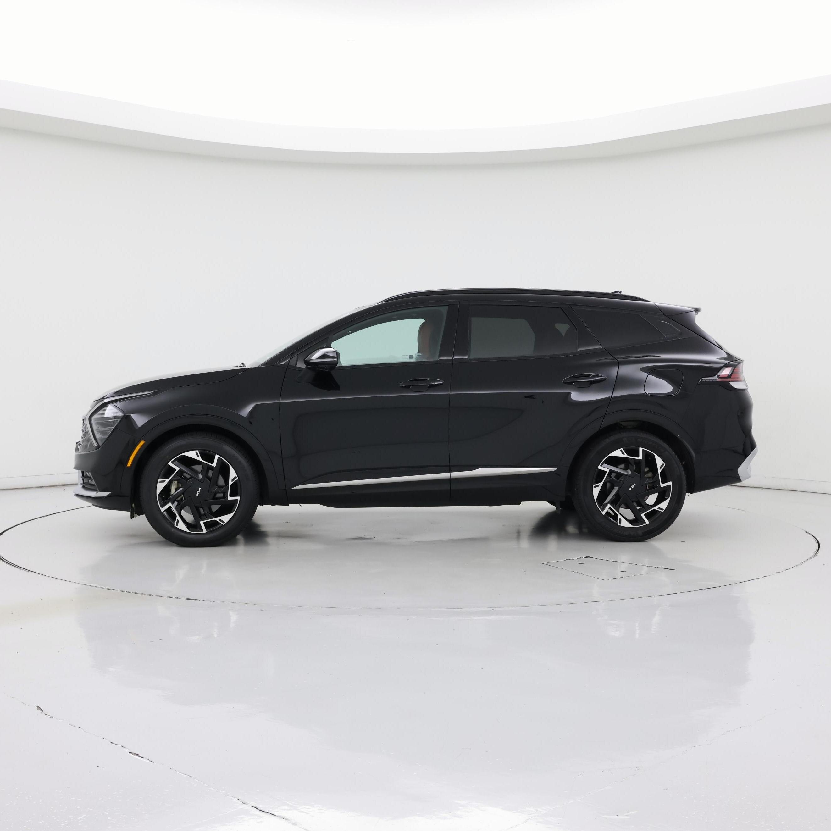 Thumbnail: 2023 Kia Sportage - 3