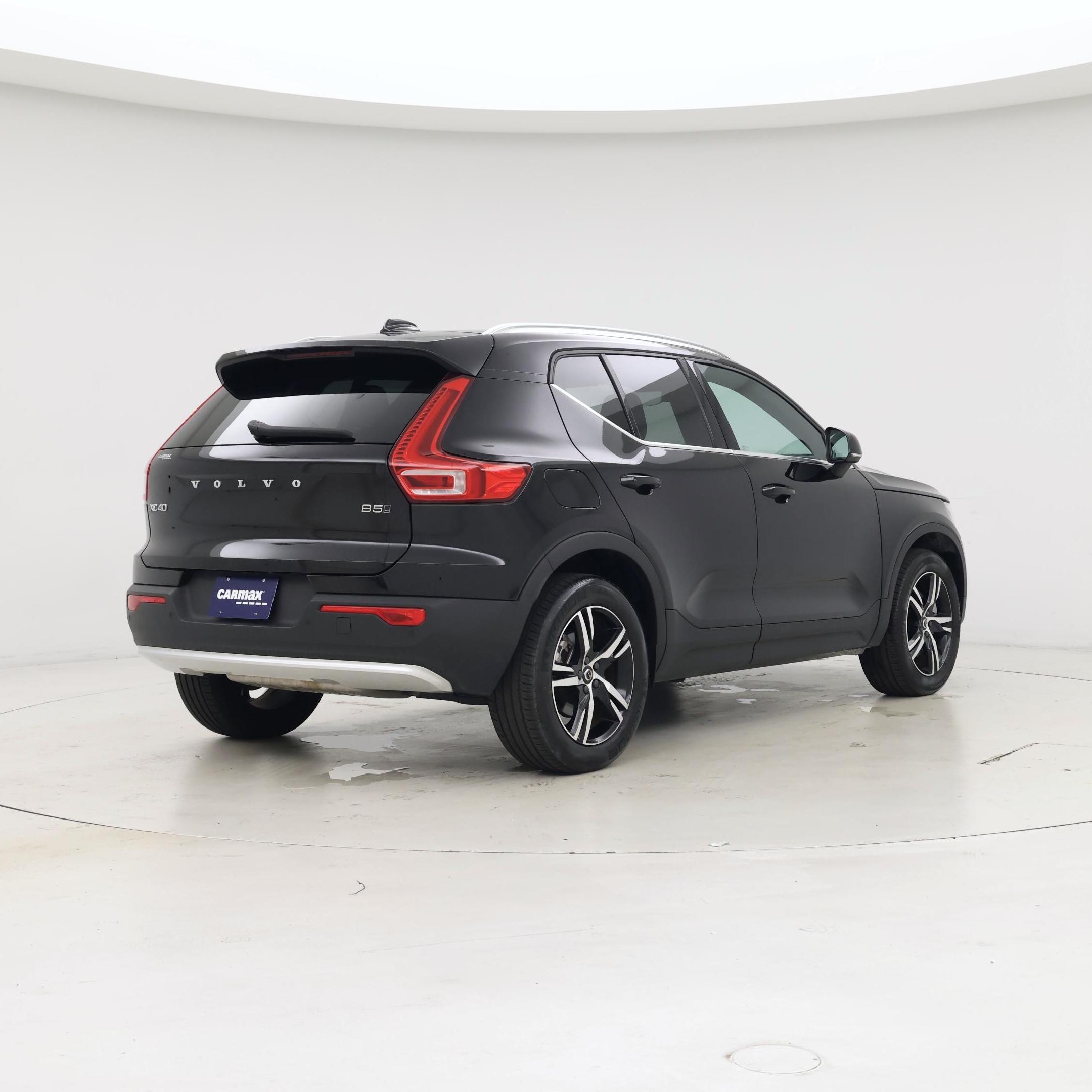 Thumbnail: 2025 Volvo XC40 - 8