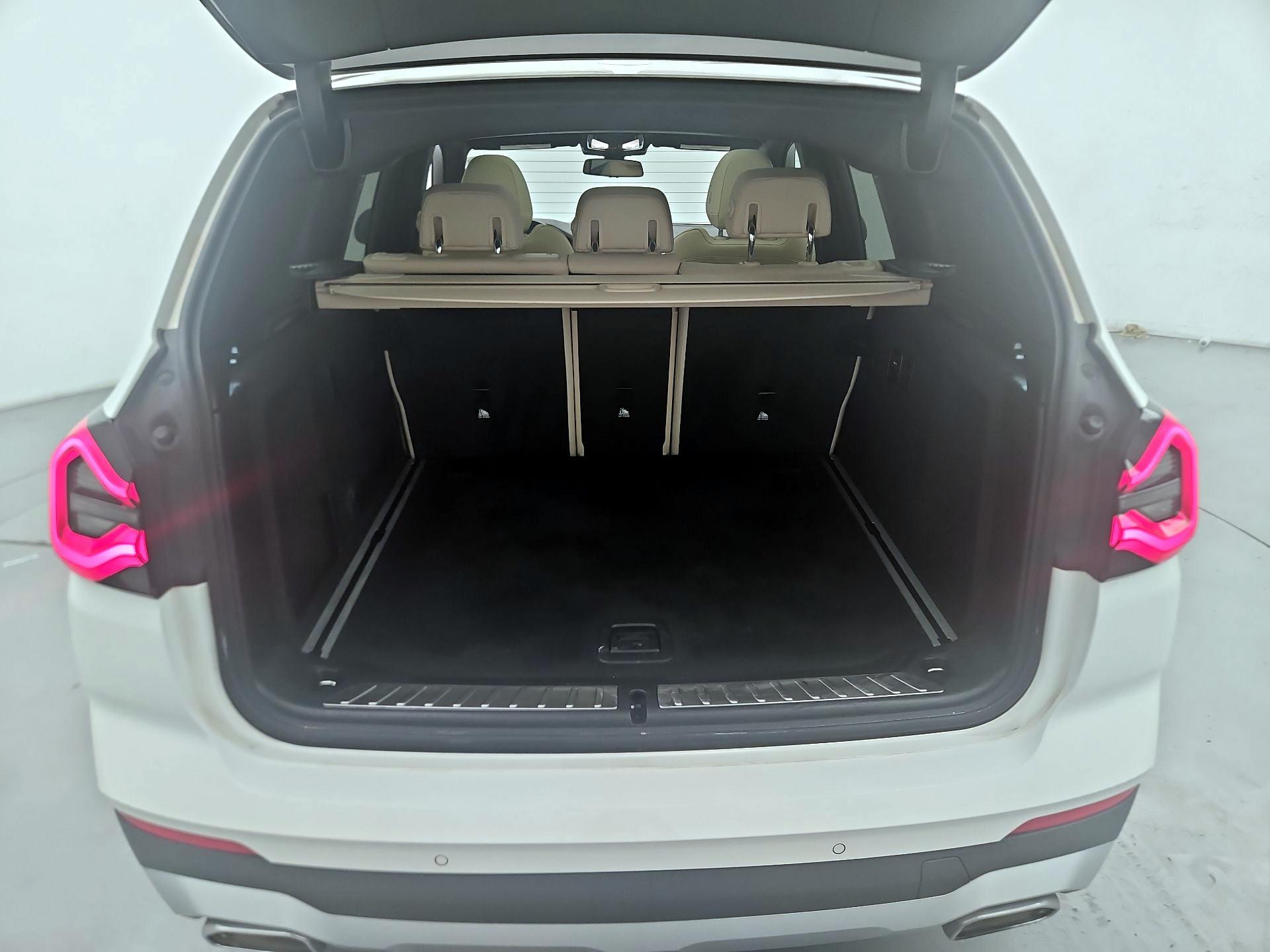 Thumbnail: 2022 BMW X3 - 16