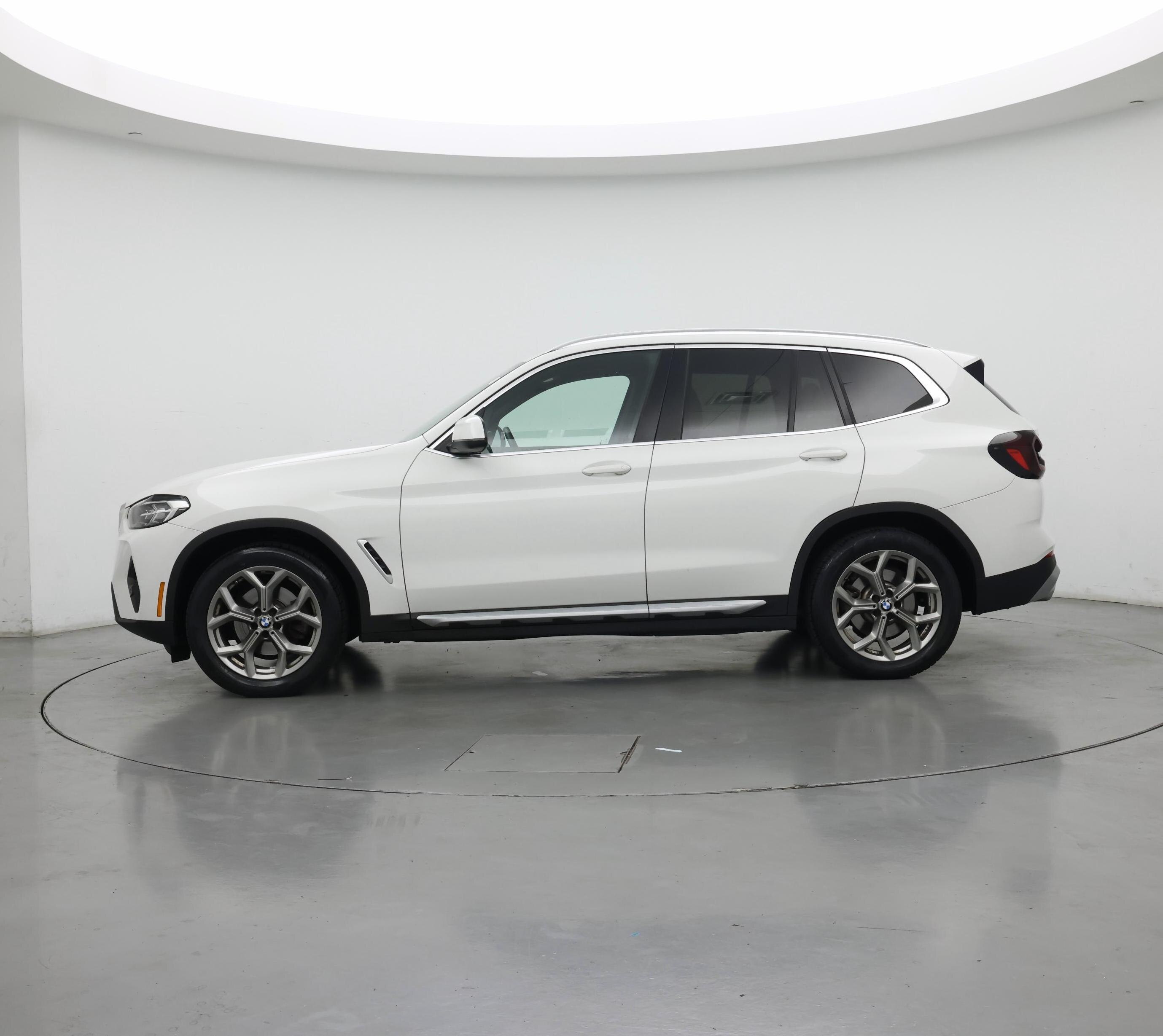 Thumbnail: 2022 BMW X3 - 3