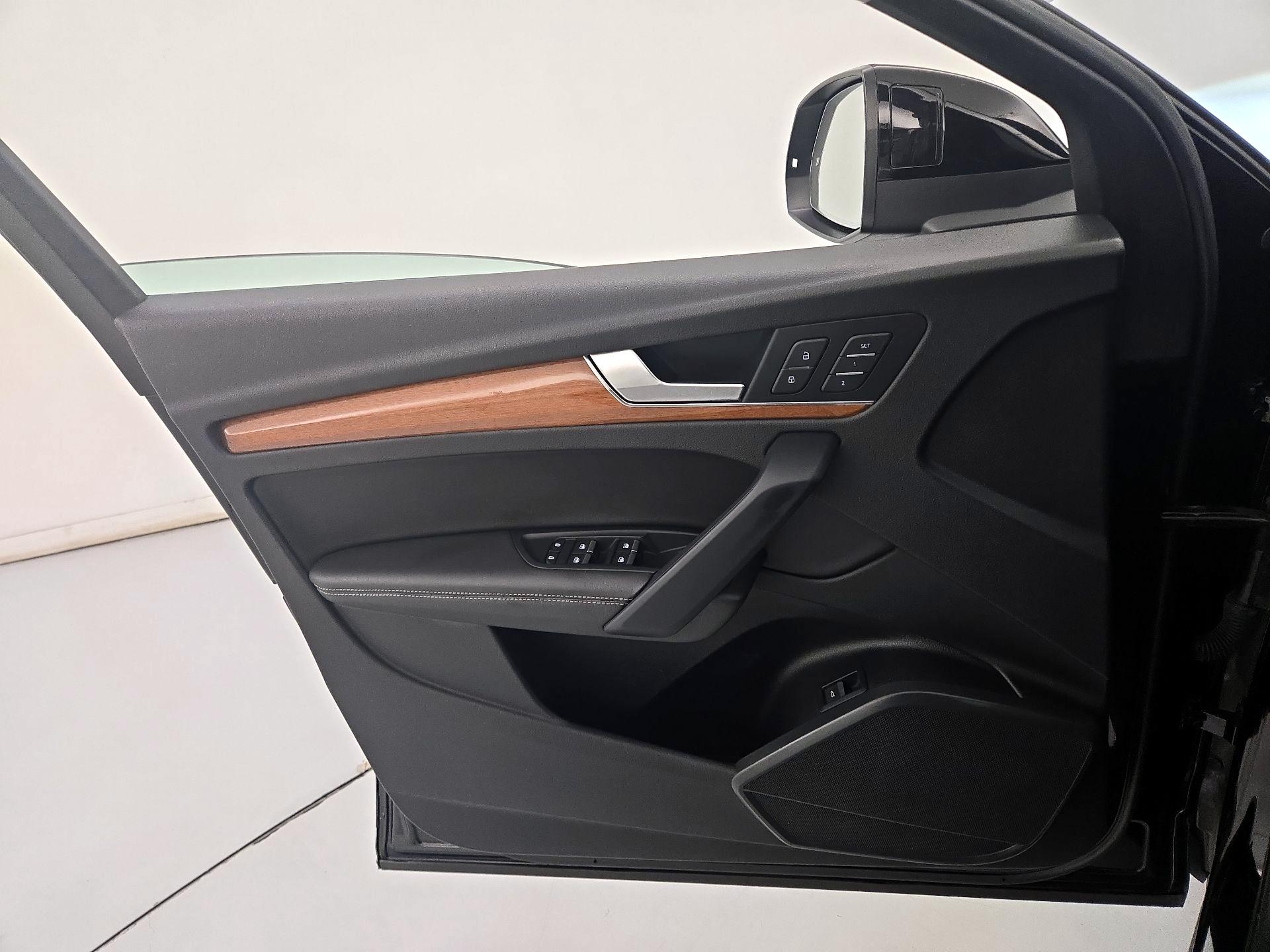 Thumbnail: 2021 Audi Q5 - 12