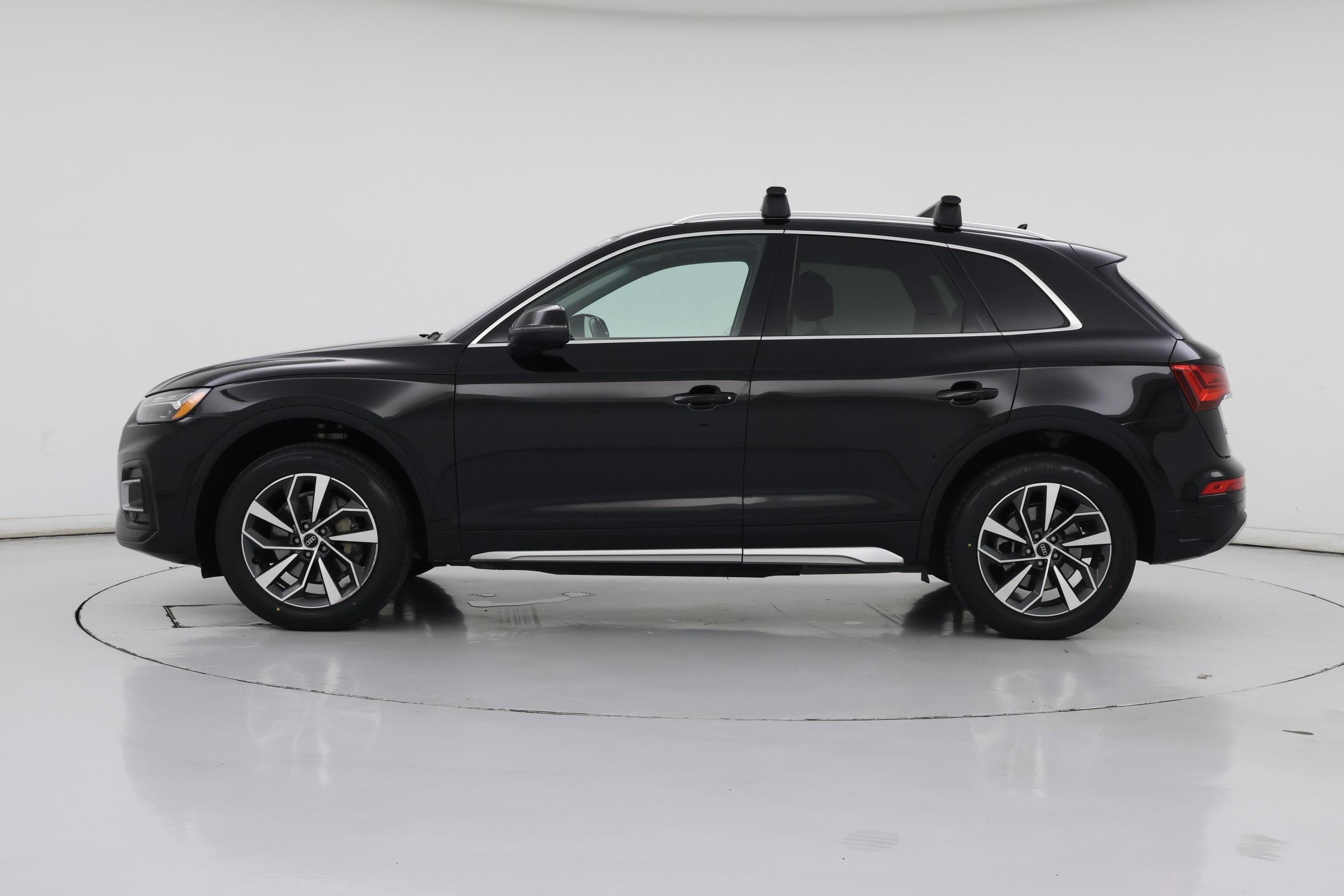 Thumbnail: 2021 Audi Q5 - 3