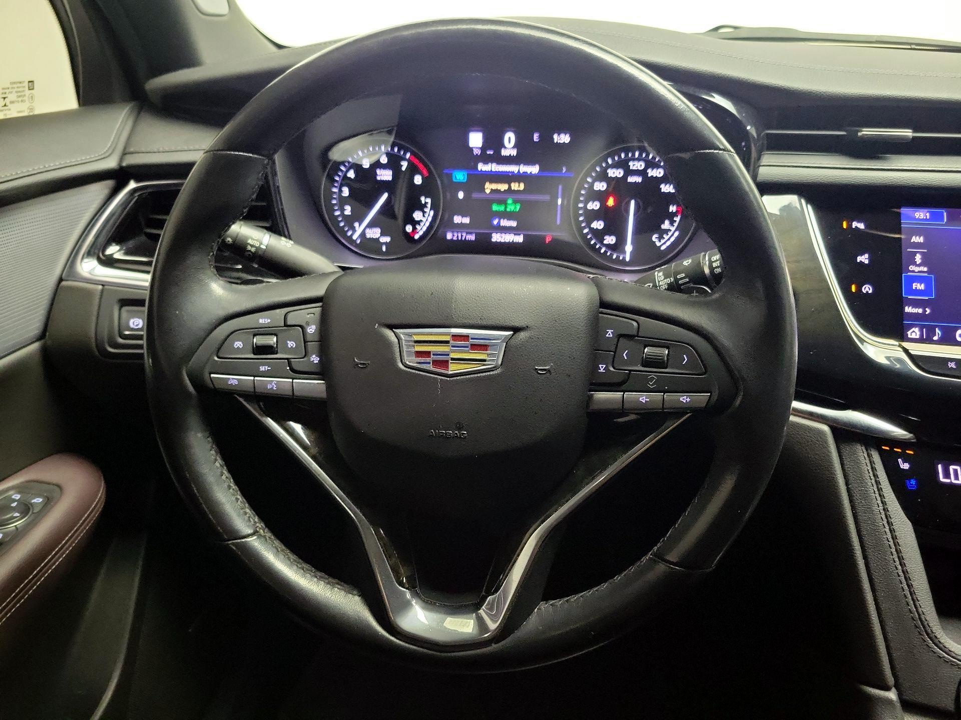 Thumbnail: 2022 Cadillac XT6 - 10