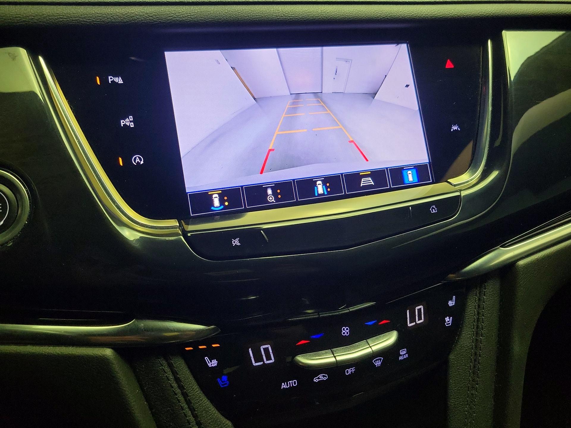 Thumbnail: 2022 Cadillac XT6 - 13
