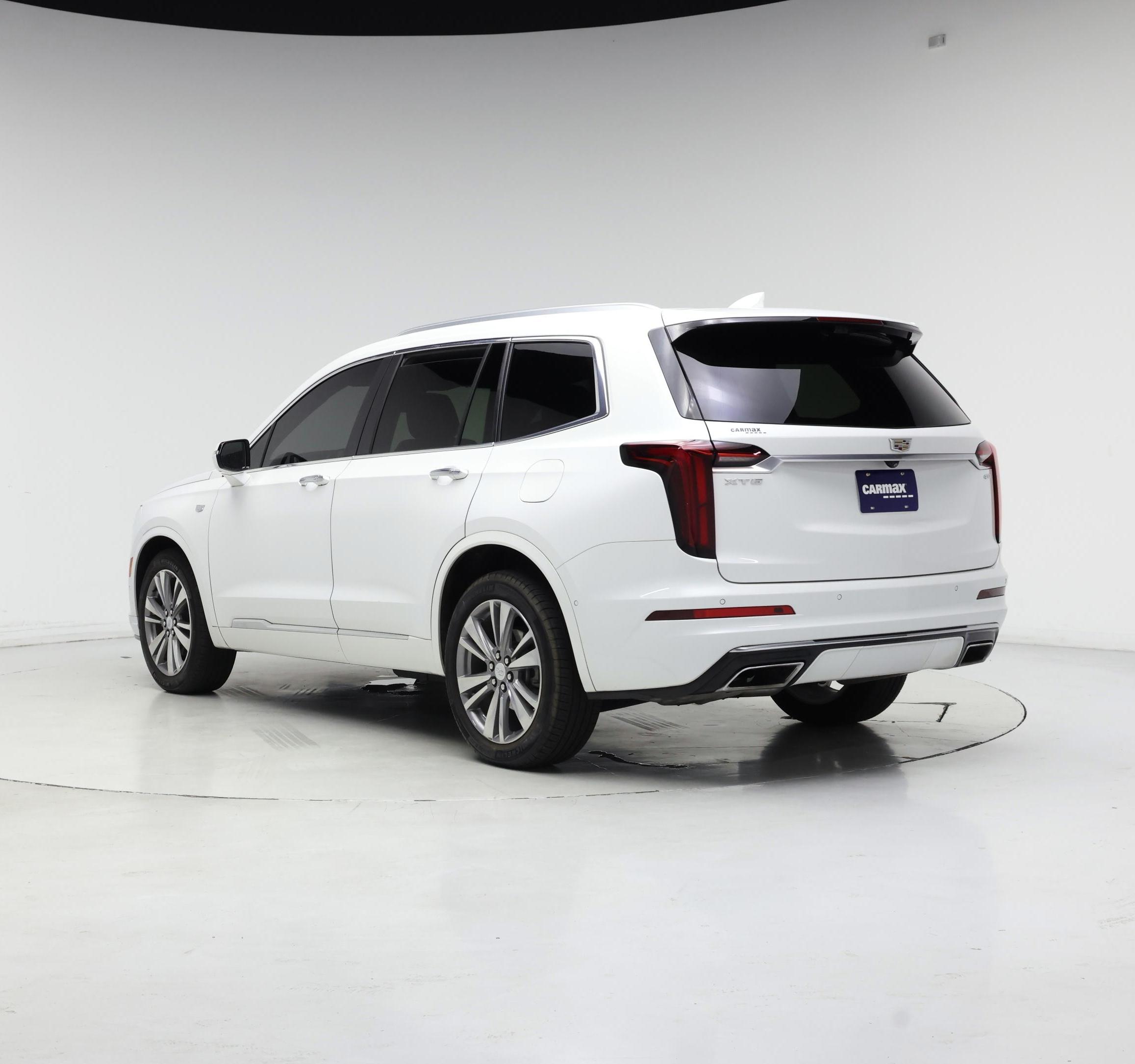 Thumbnail: 2022 Cadillac XT6 - 2