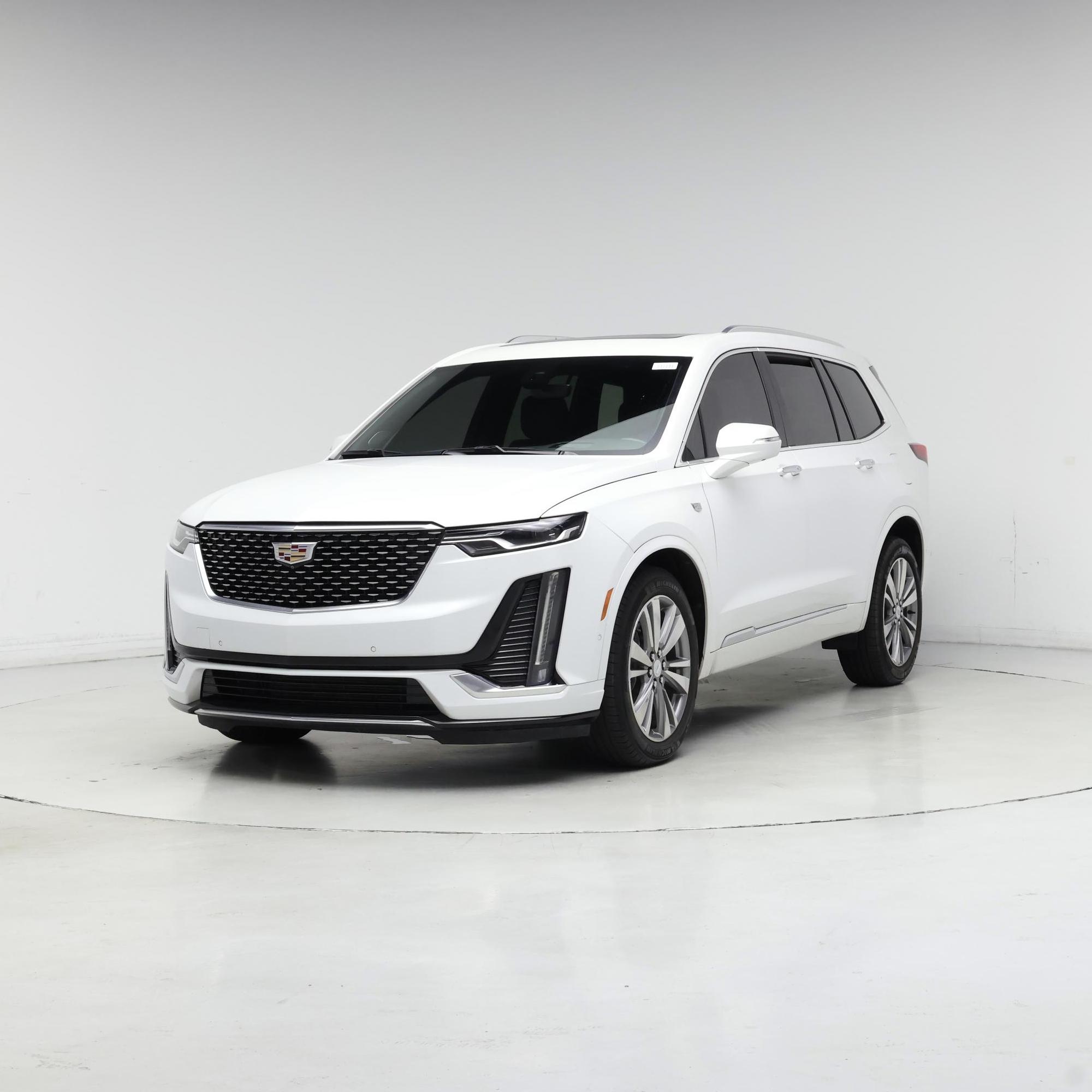 Thumbnail: 2022 Cadillac XT6 - 4