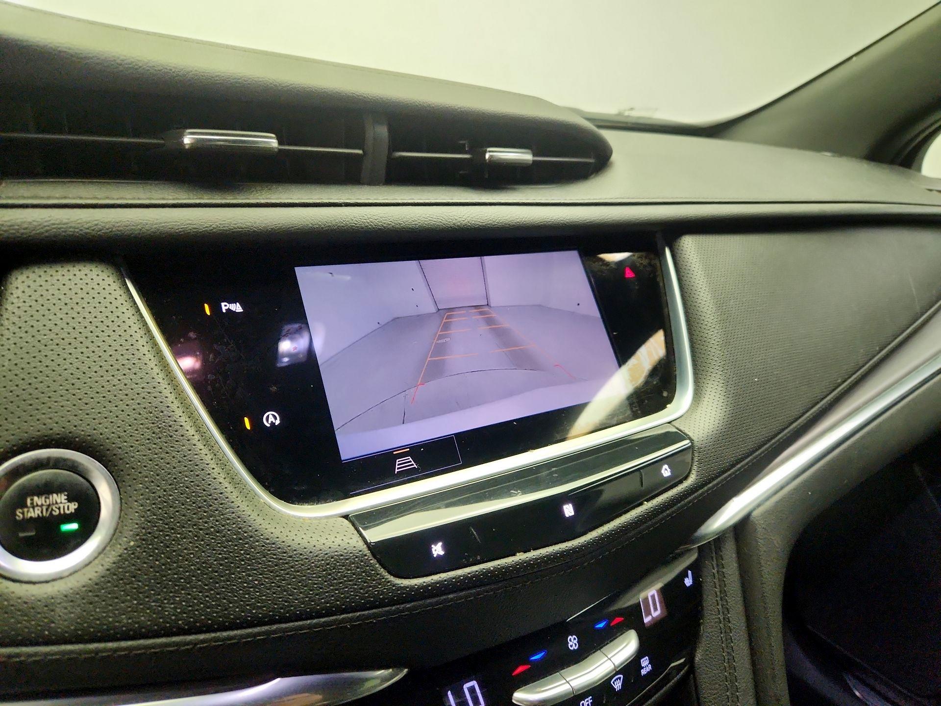 Thumbnail: 2021 Cadillac XT5 - 14