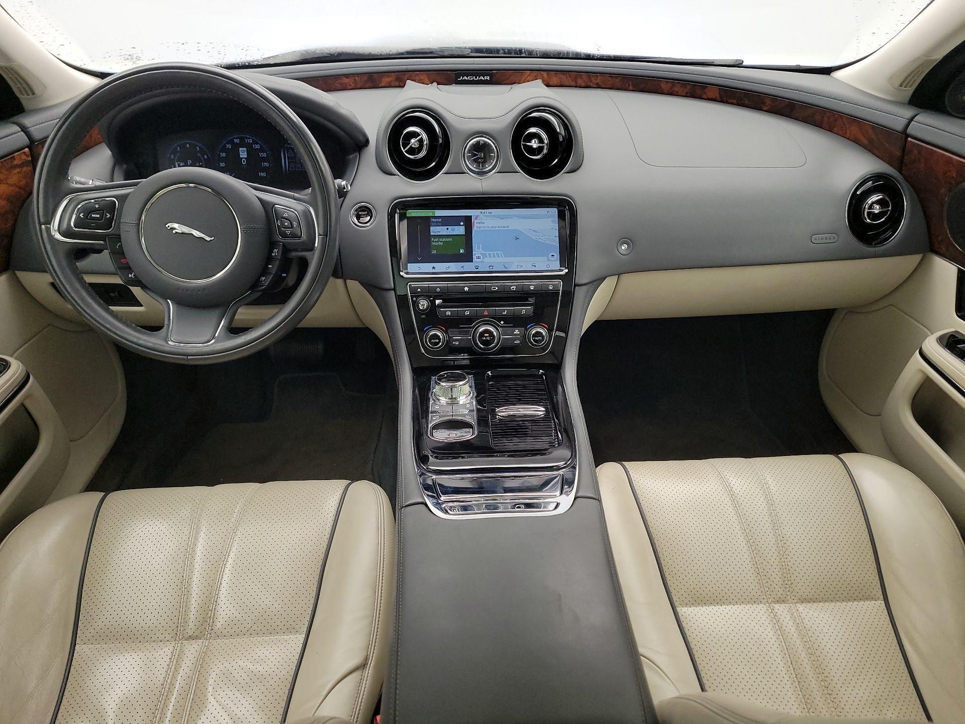 Thumbnail: 2019 Jaguar XJ - 9