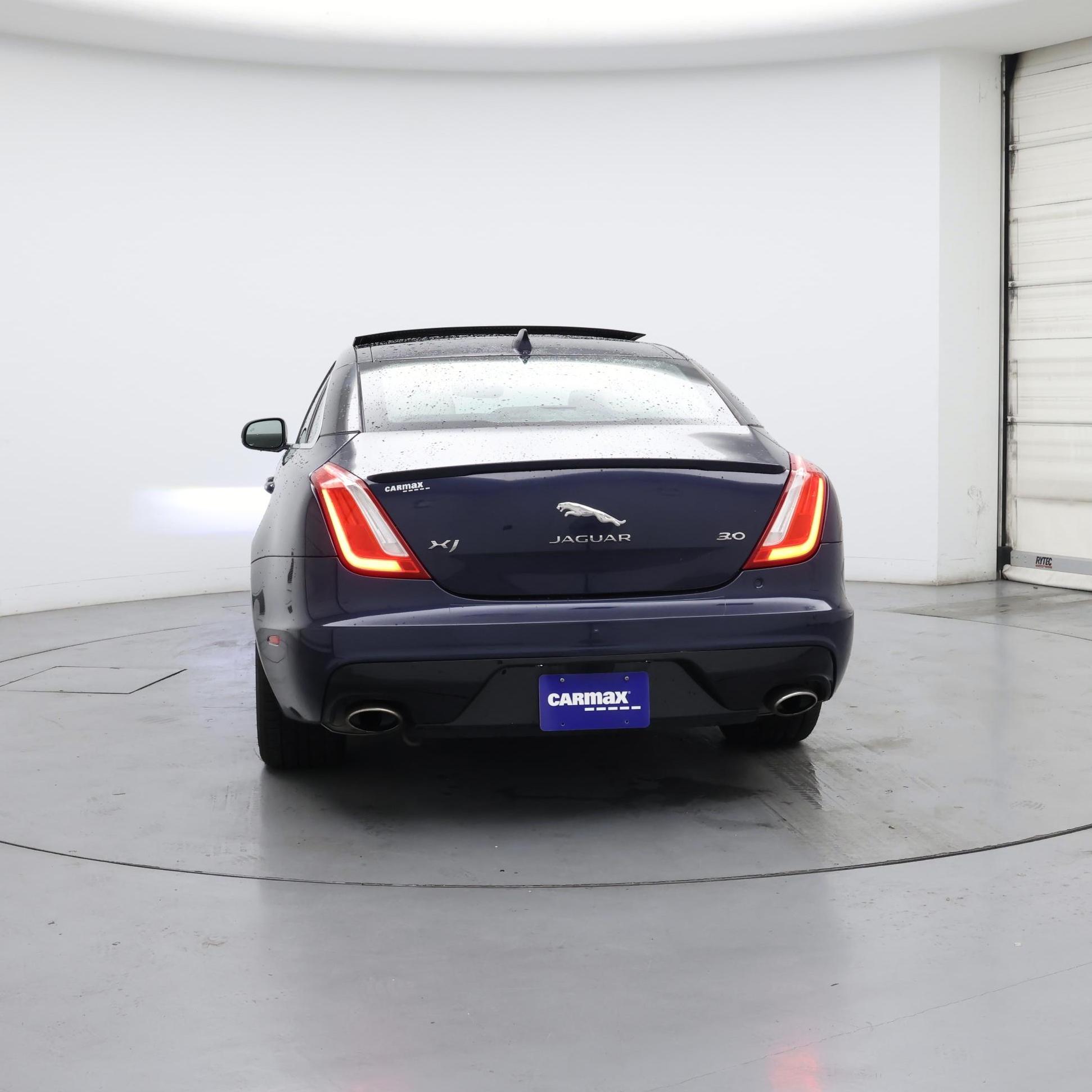 Thumbnail: 2019 Jaguar XJ - 6