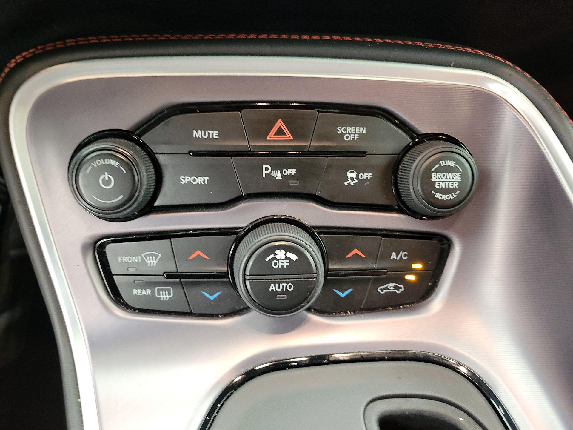 Thumbnail: 2019 Dodge Challenger - 16