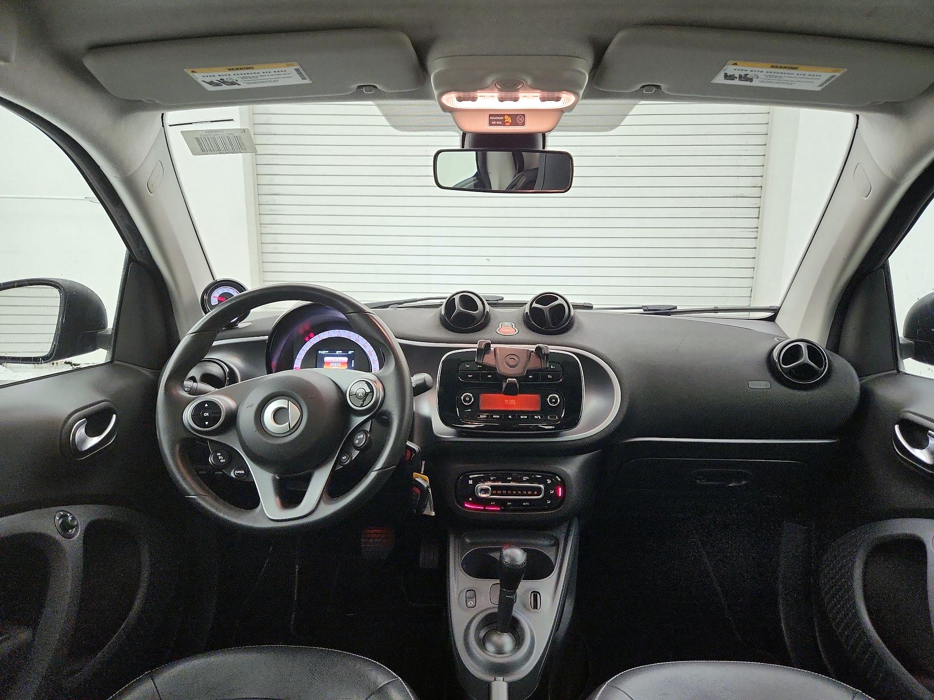 Thumbnail: 2016 smart fortwo - 9