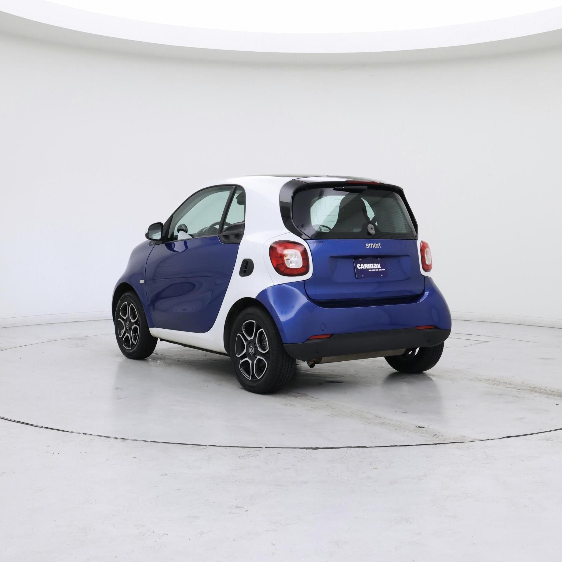 Thumbnail: 2016 smart fortwo - 2