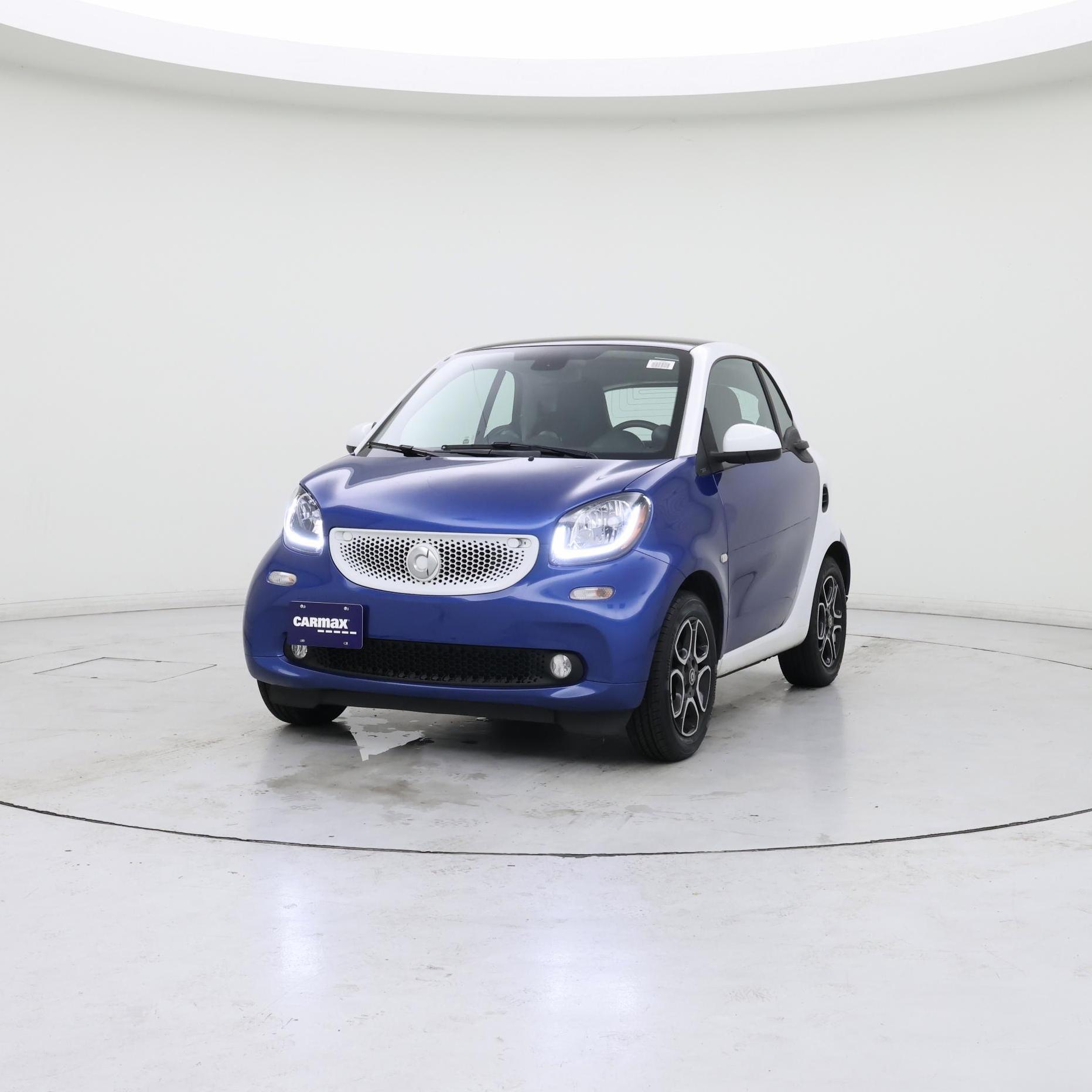Thumbnail: 2016 smart fortwo - 4
