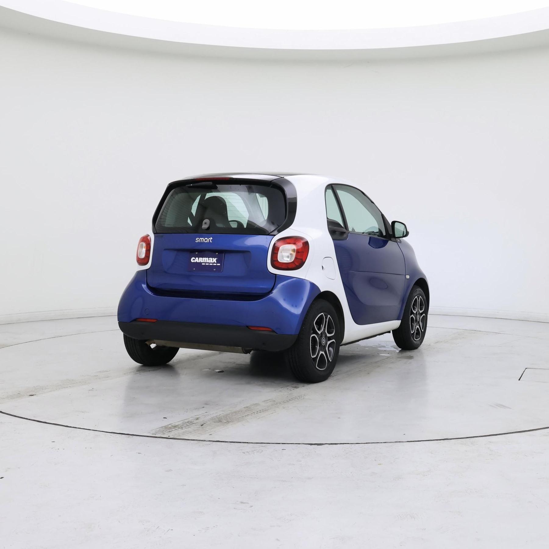Thumbnail: 2016 smart fortwo - 8