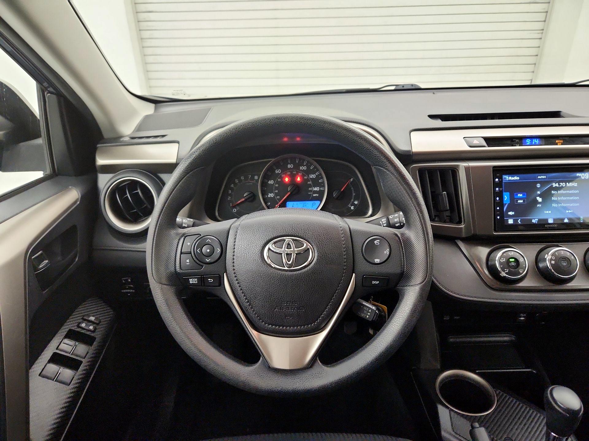 Thumbnail: 2014 Toyota RAV4 - 10