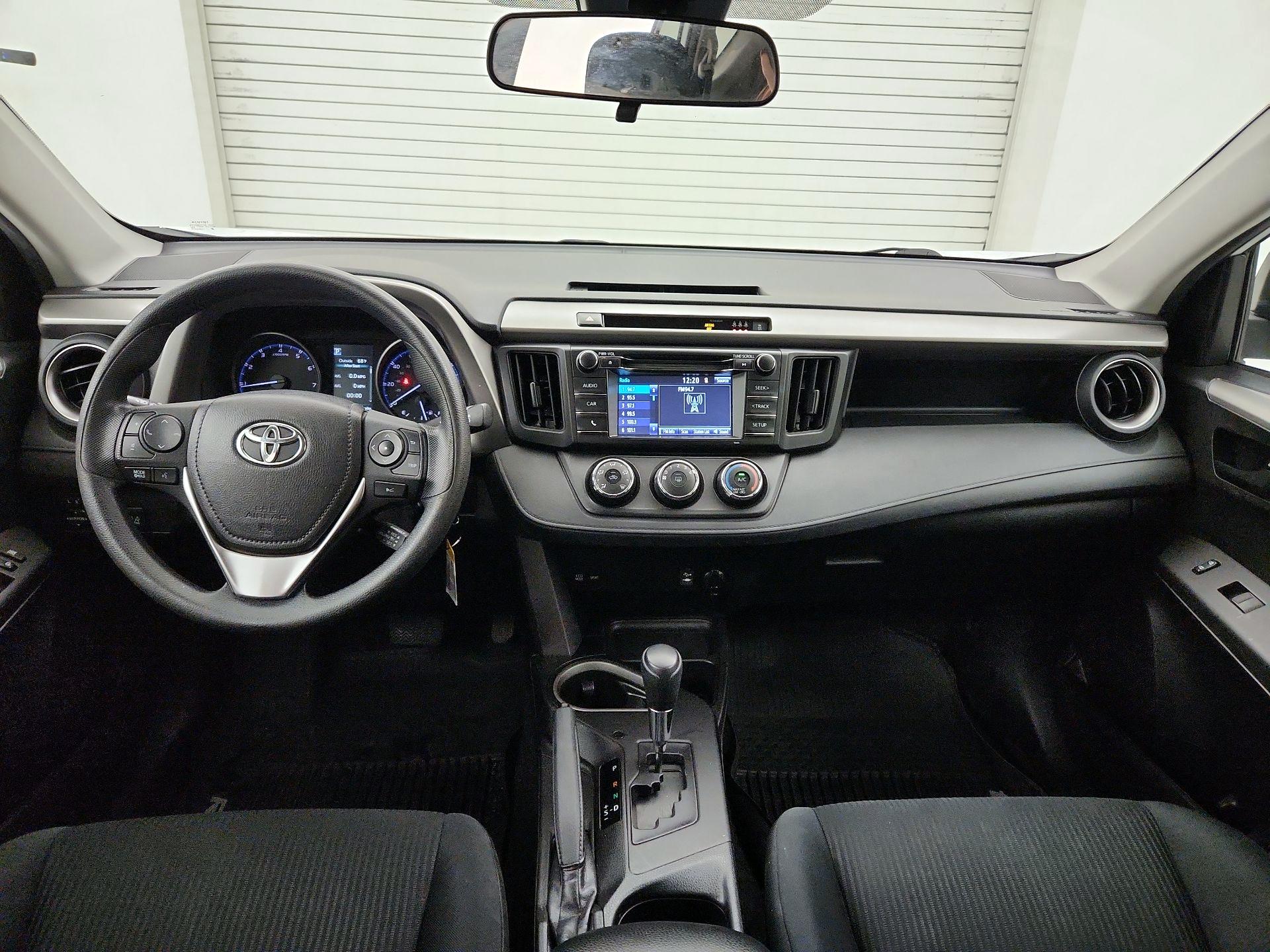 Thumbnail: 2017 Toyota RAV4 - 9