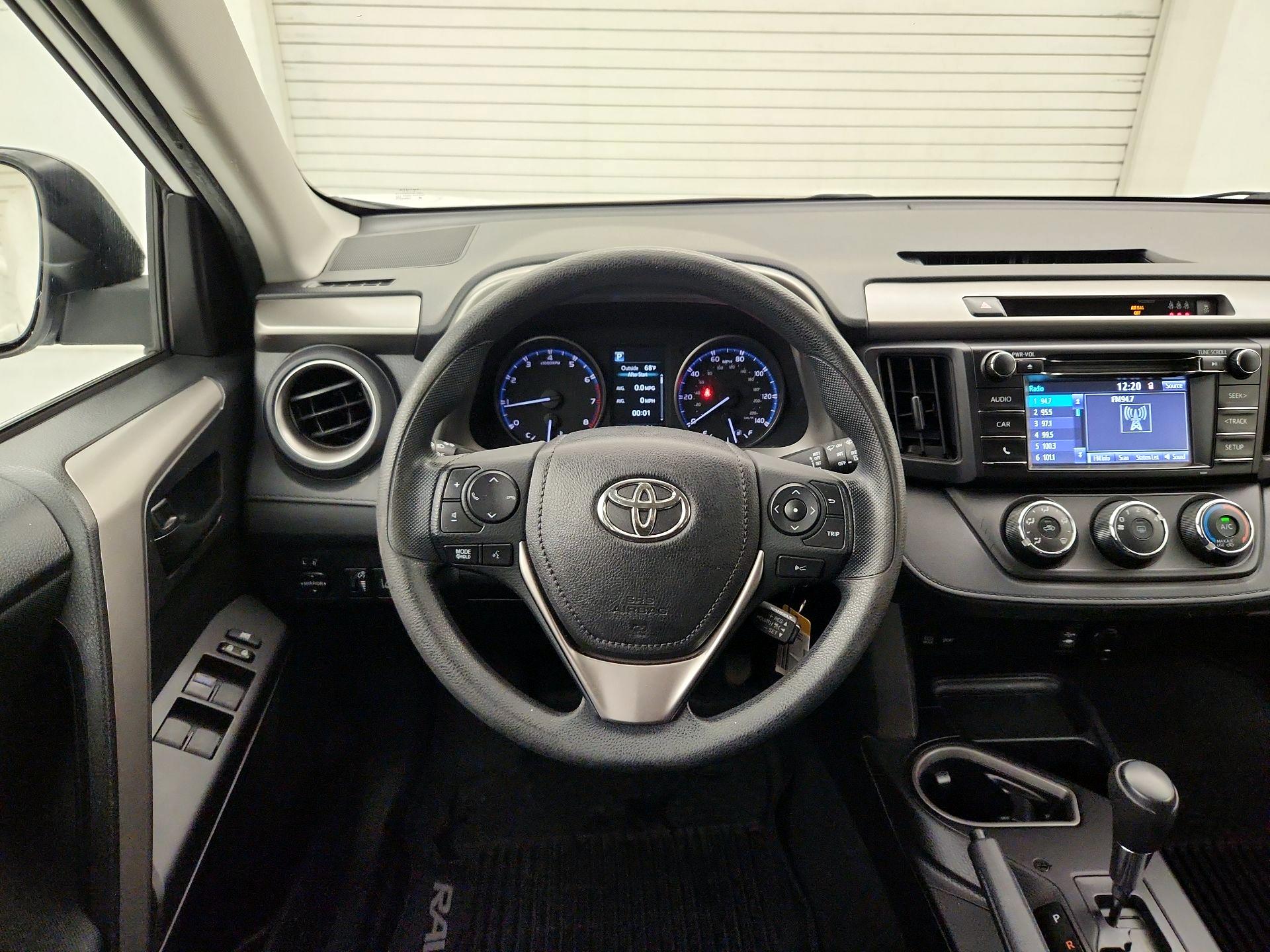 Thumbnail: 2017 Toyota RAV4 - 10