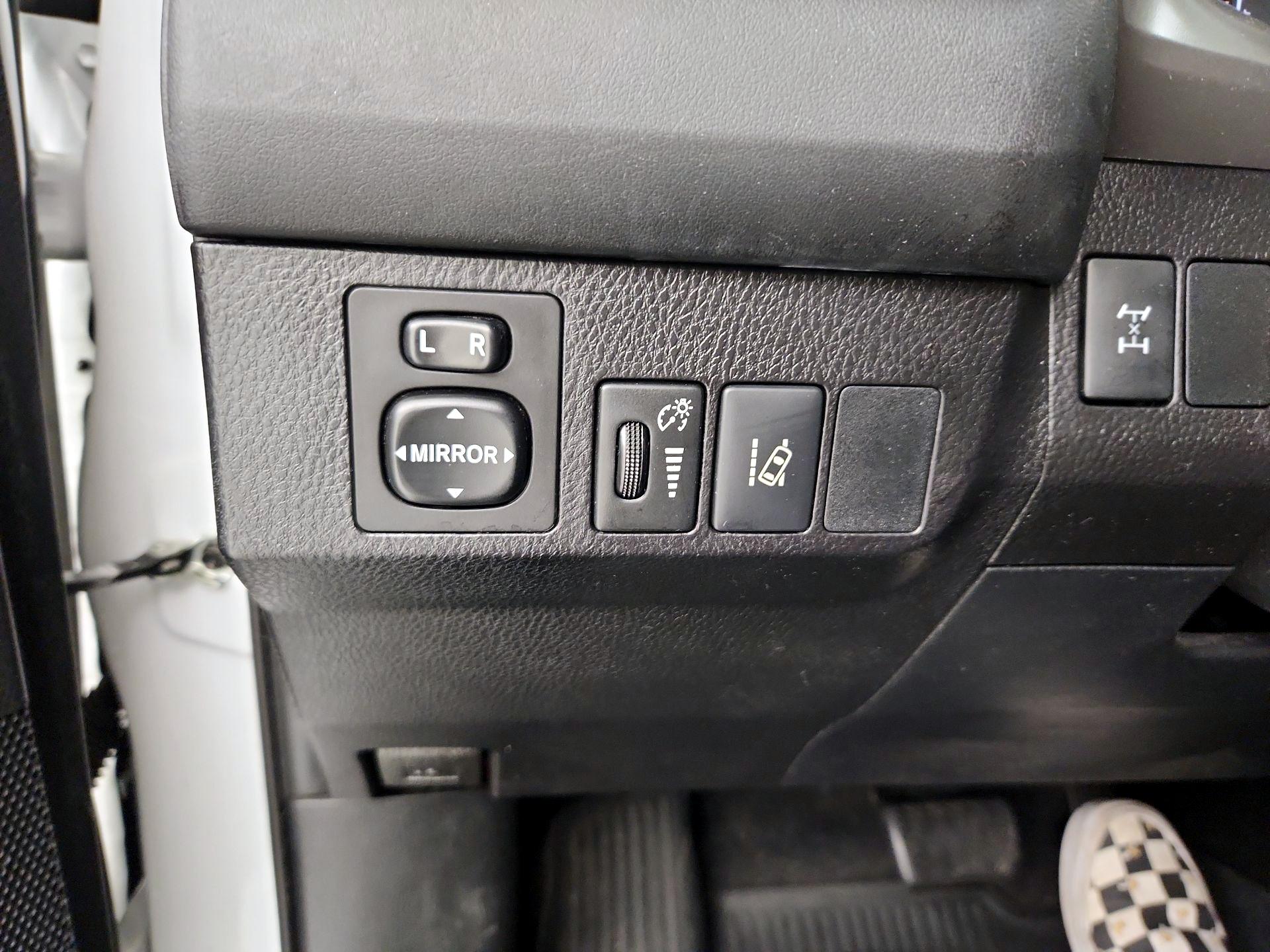 Thumbnail: 2017 Toyota RAV4 - 13