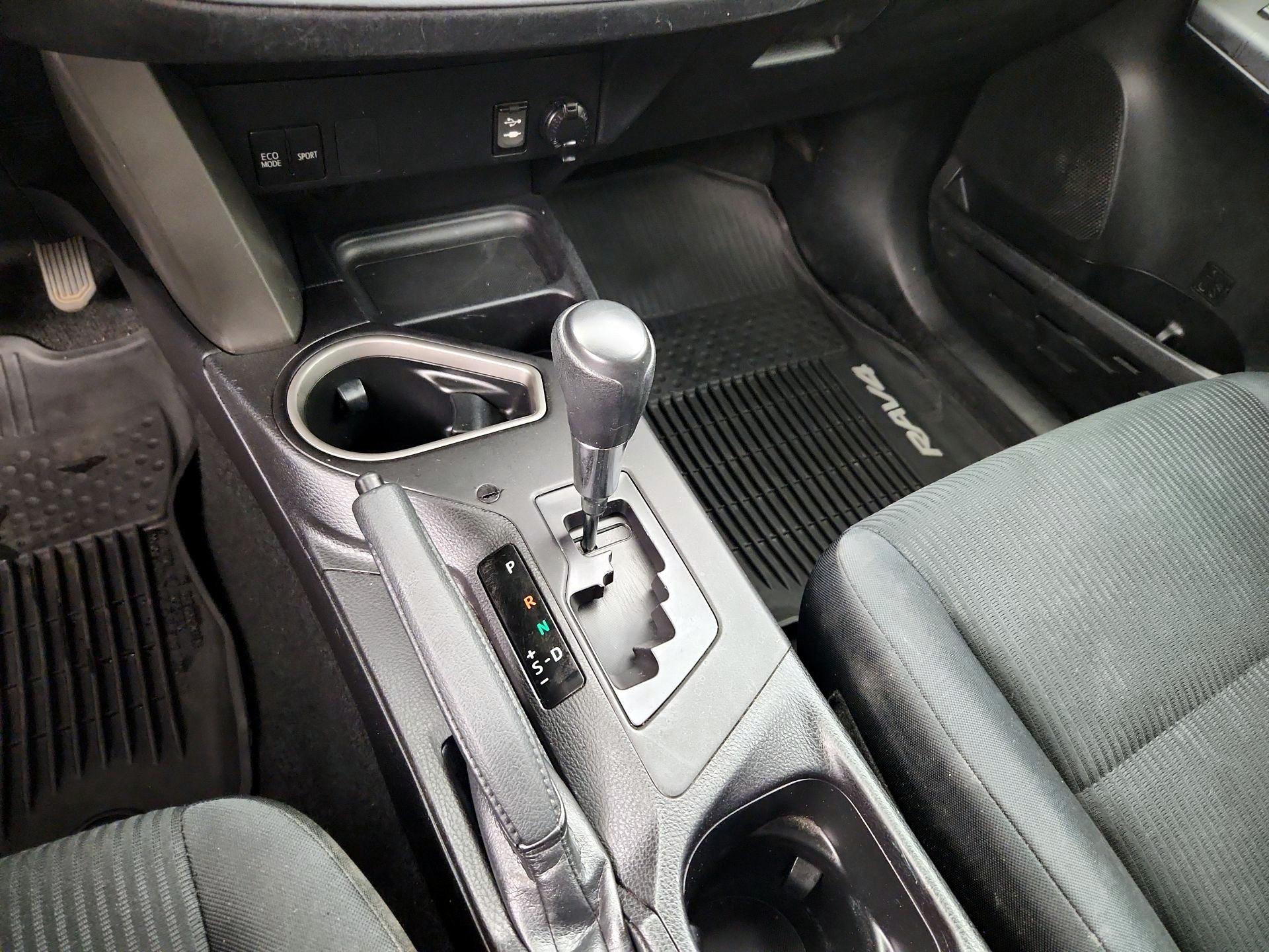 Thumbnail: 2017 Toyota RAV4 - 17