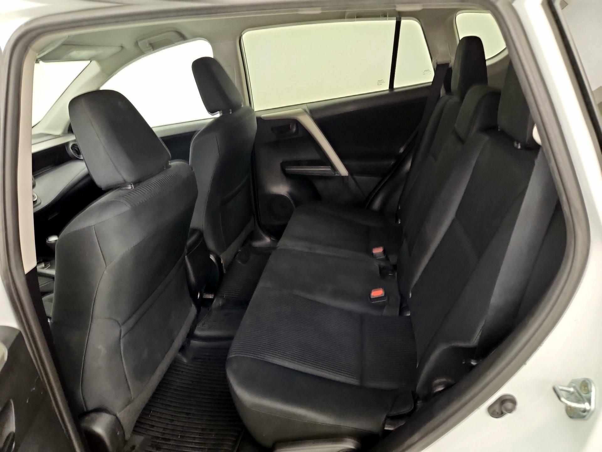 Thumbnail: 2017 Toyota RAV4 - 19