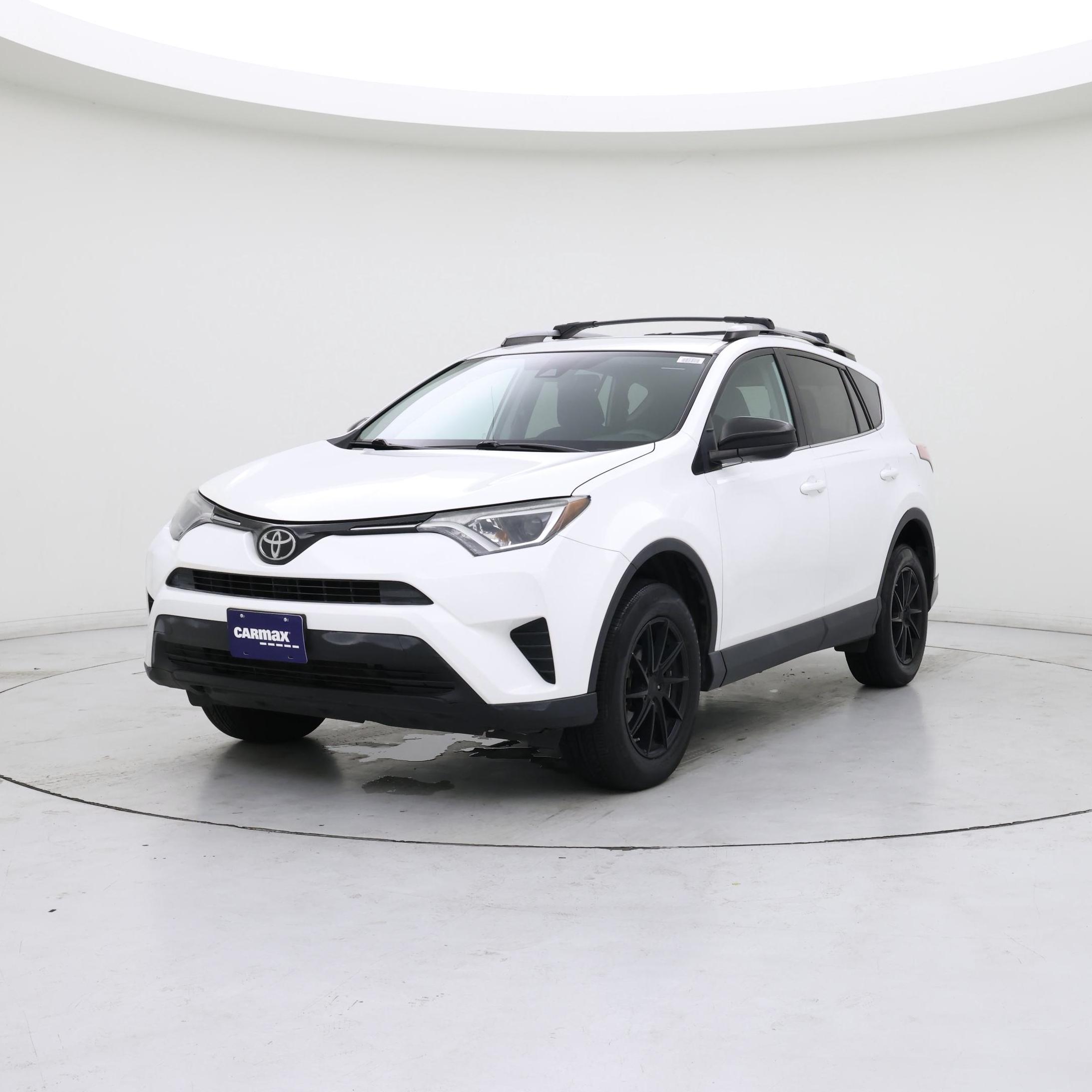 Thumbnail: 2017 Toyota RAV4 - 4