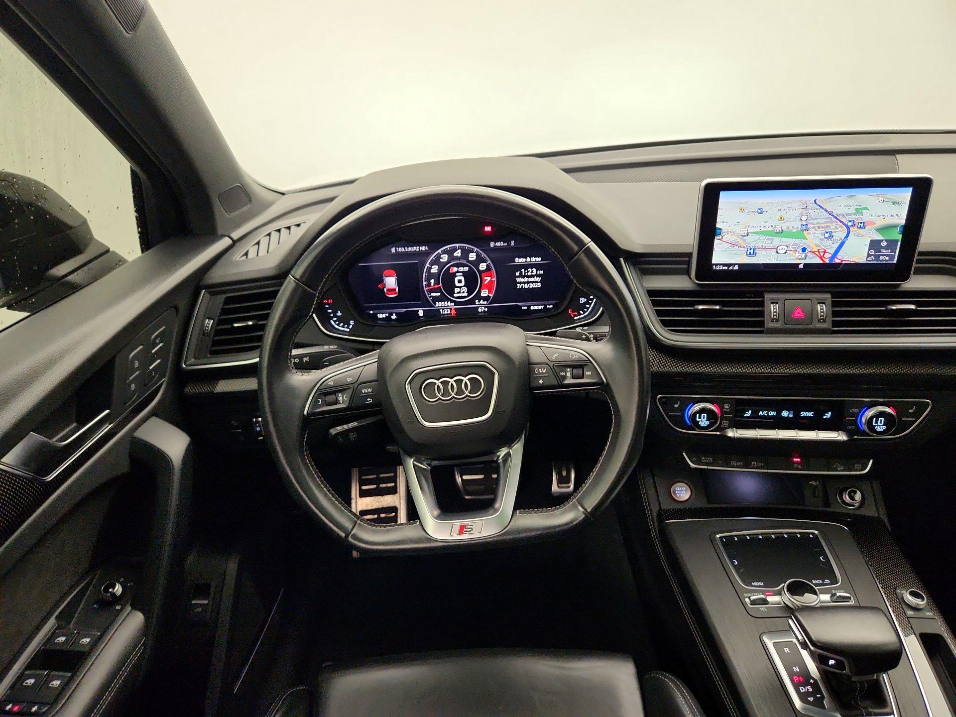Thumbnail: 2020 Audi SQ5 - 10