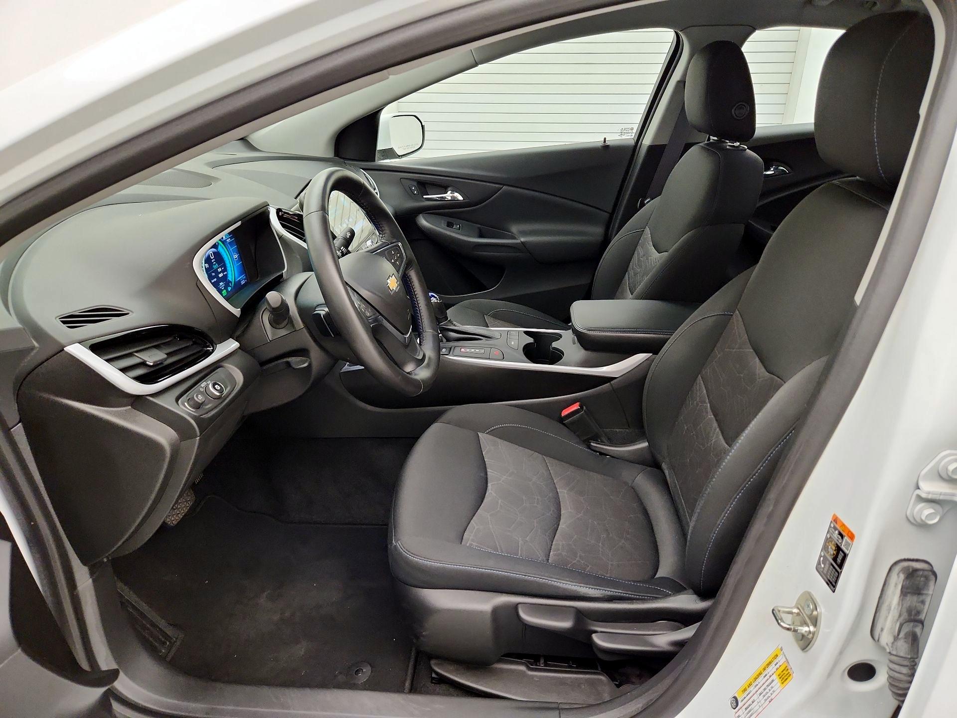 Thumbnail: 2016 Chevrolet Volt - 11