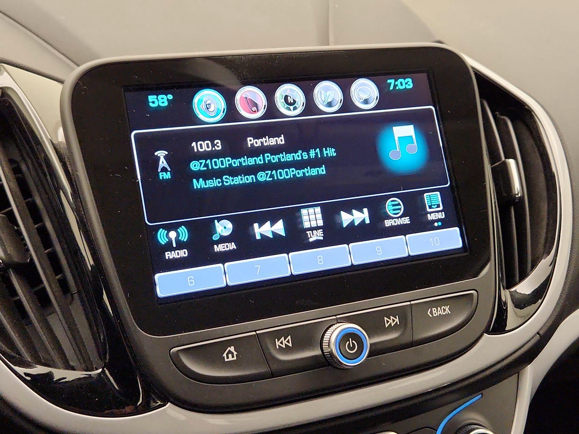 Thumbnail: 2016 Chevrolet Volt - 15
