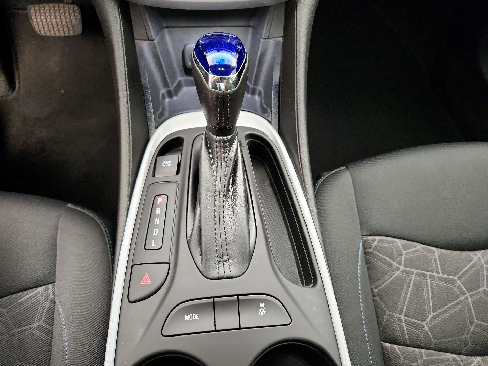 Thumbnail: 2016 Chevrolet Volt - 17