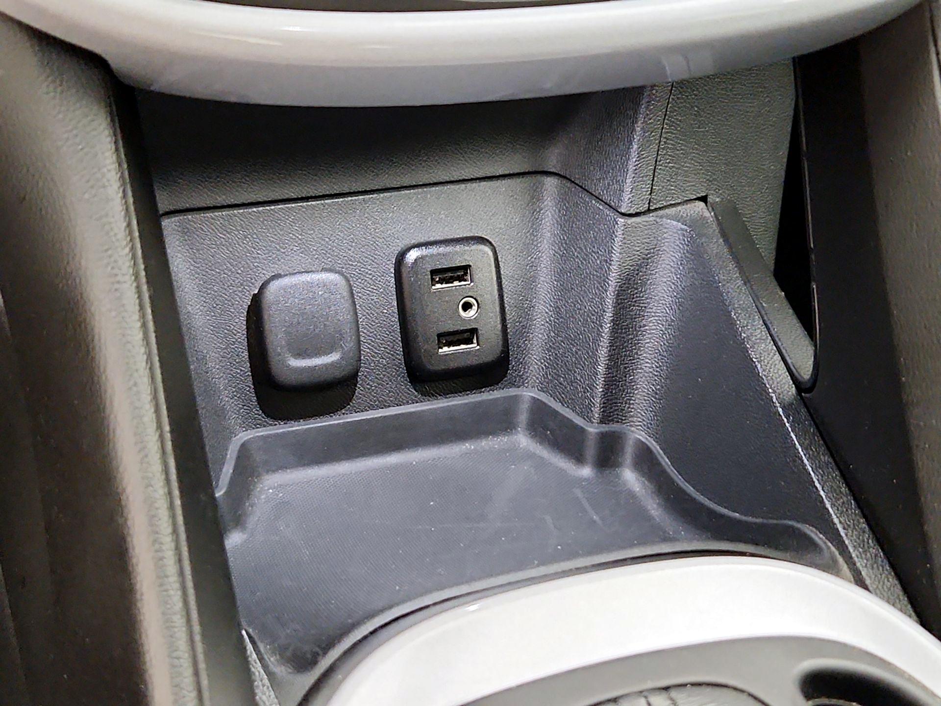 Thumbnail: 2016 Chevrolet Volt - 18