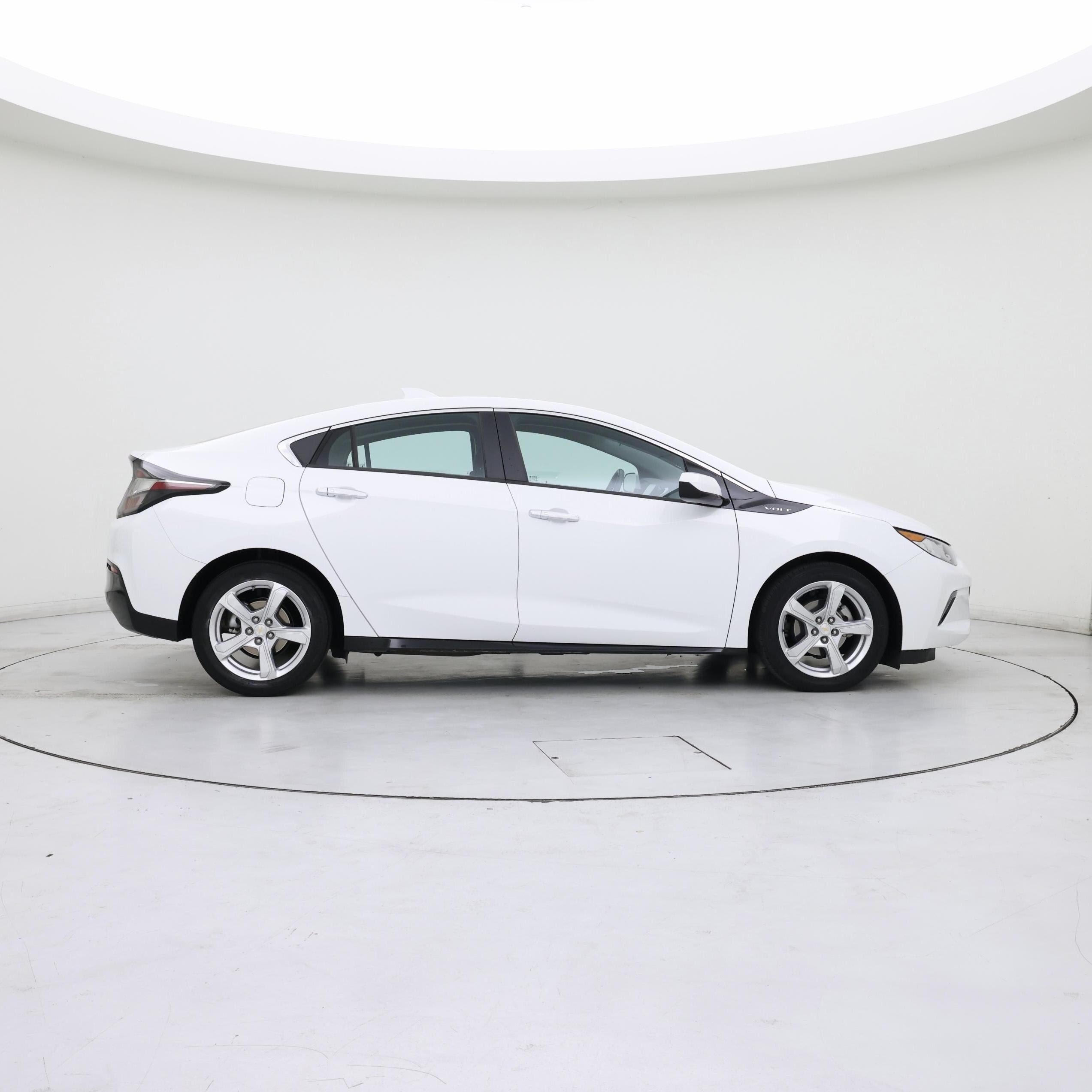 Thumbnail: 2016 Chevrolet Volt - 7