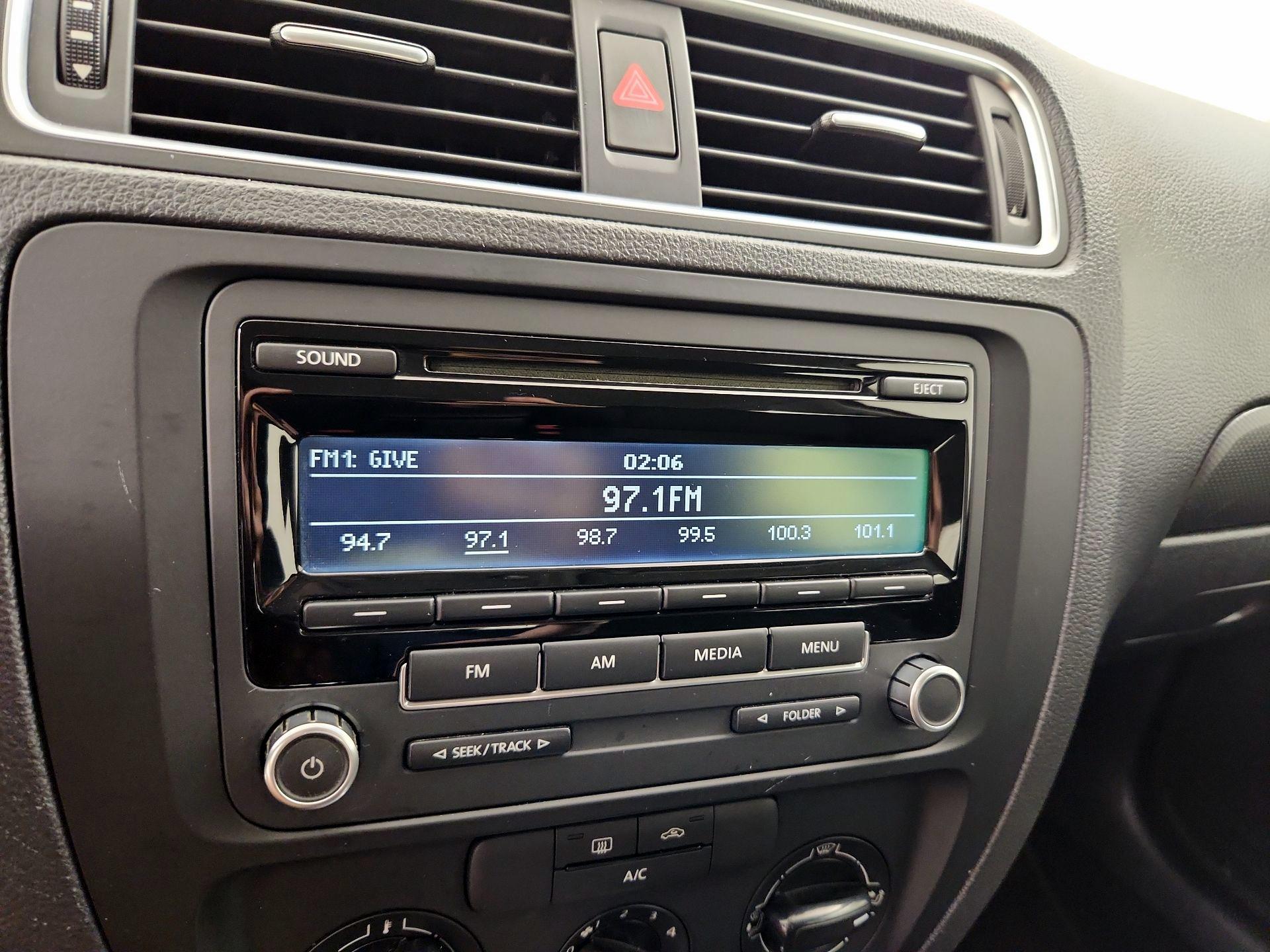 Thumbnail: 2014 Volkswagen Jetta - 14