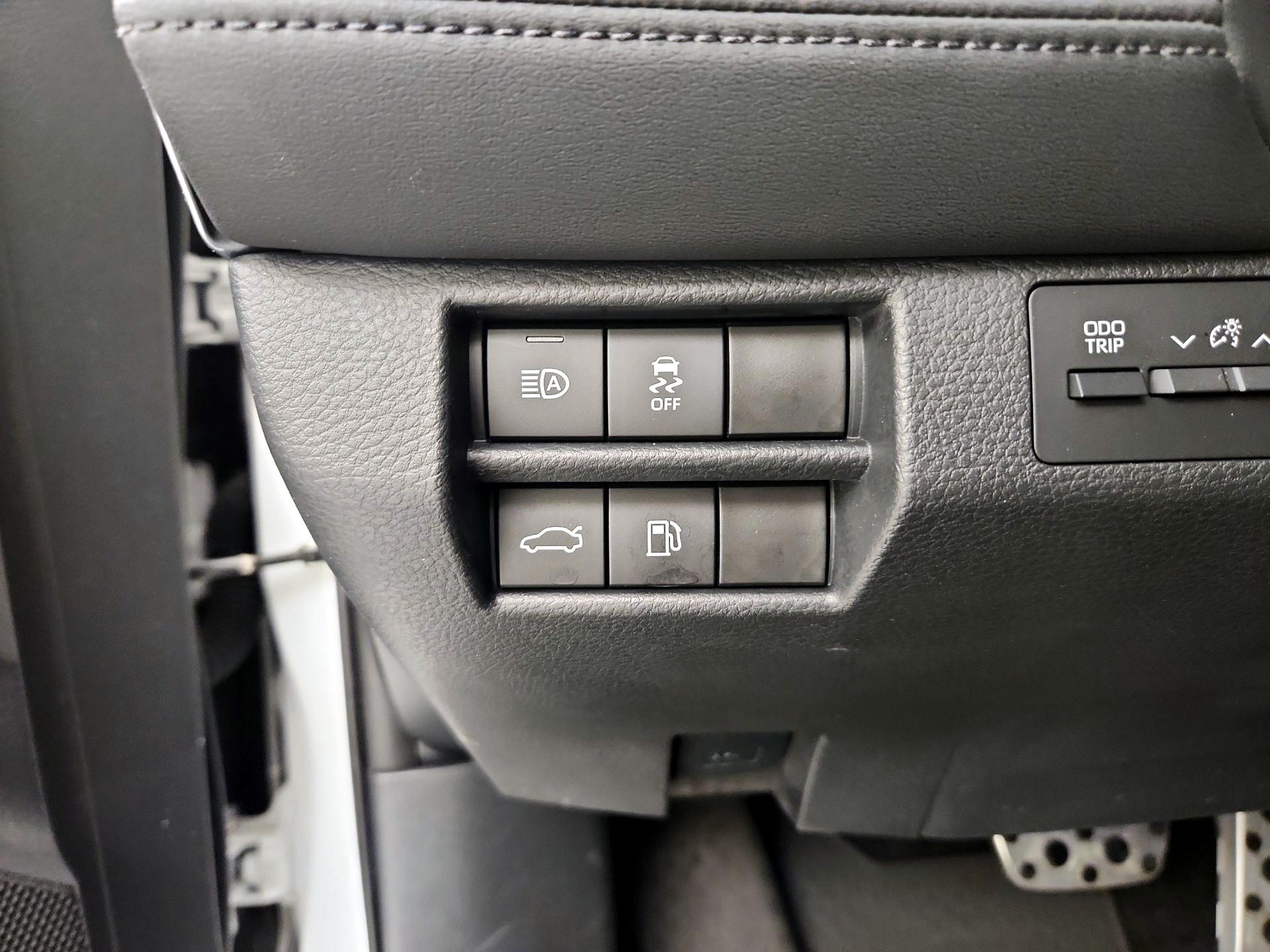 Thumbnail: 2019 Toyota Avalon - 13
