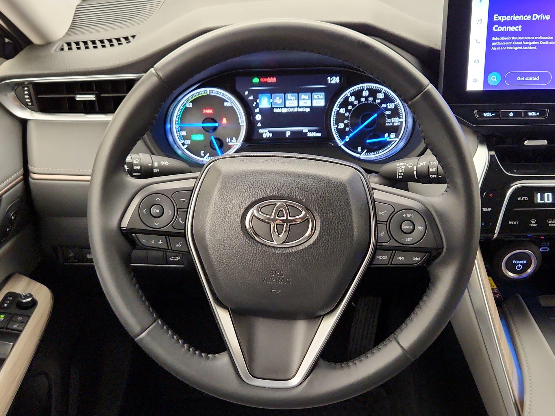 Thumbnail: 2023 Toyota Venza - 10