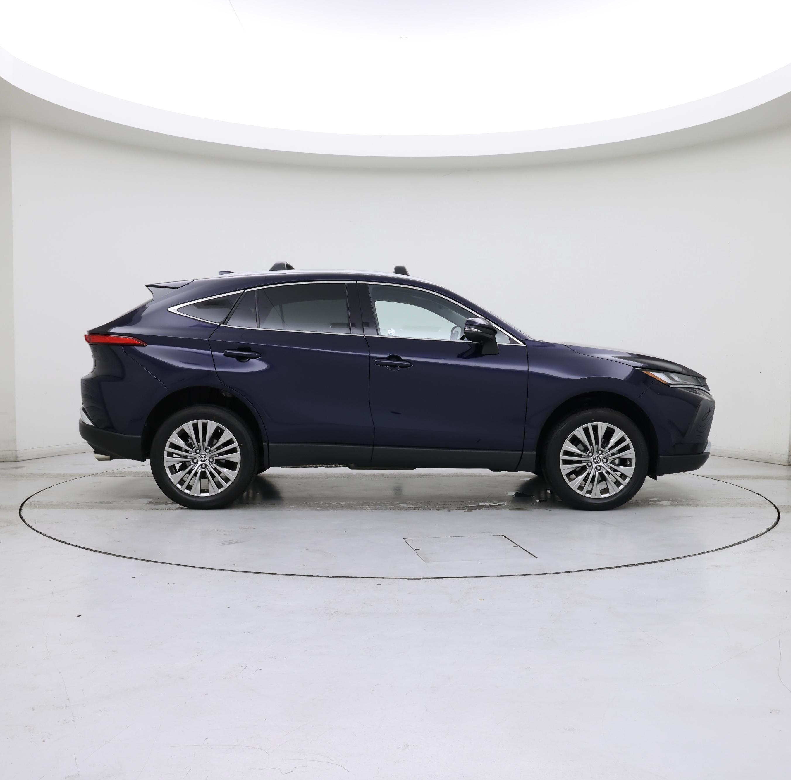 Thumbnail: 2023 Toyota Venza - 7