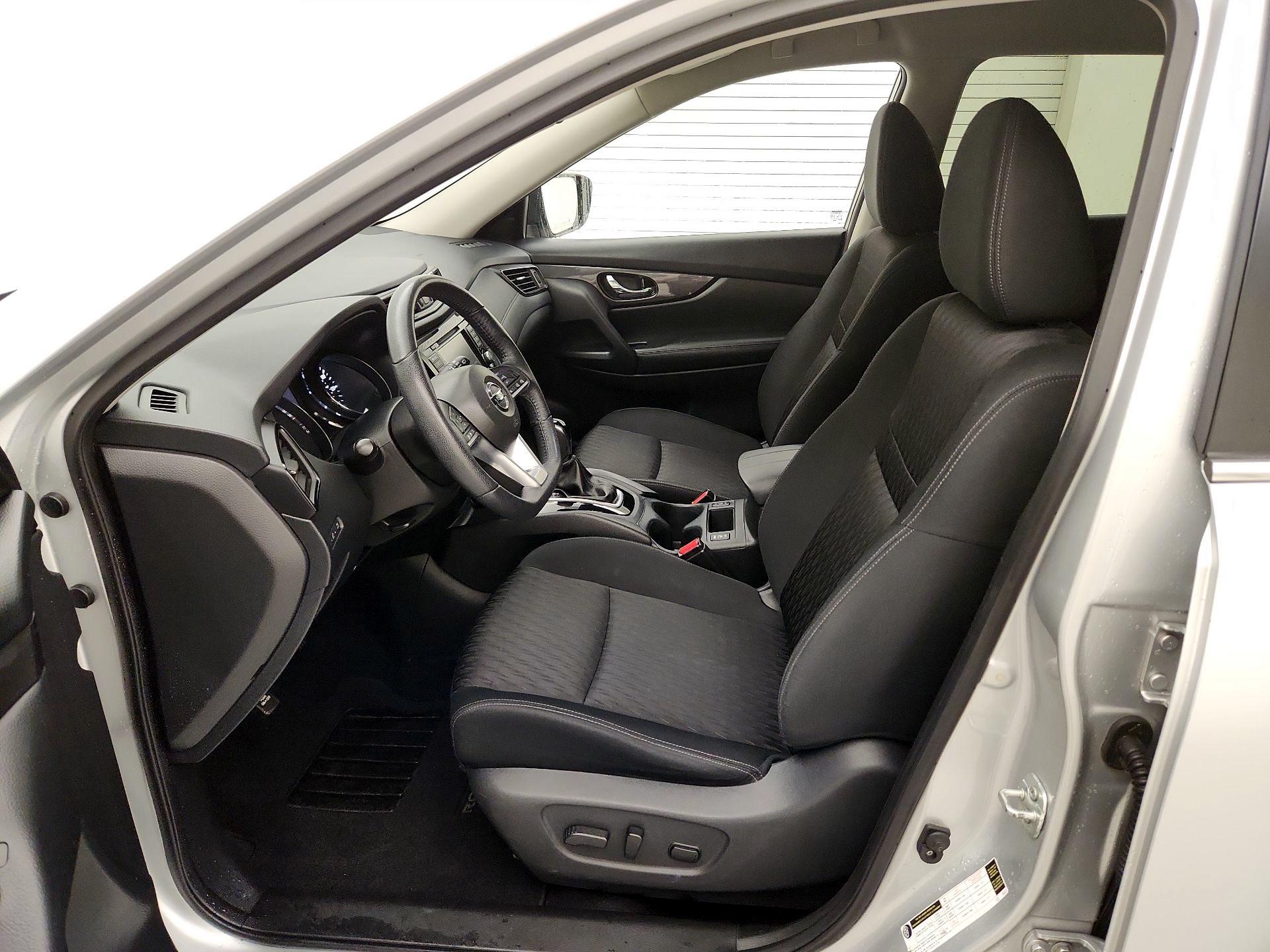 Thumbnail: 2019 Nissan Rogue - 11