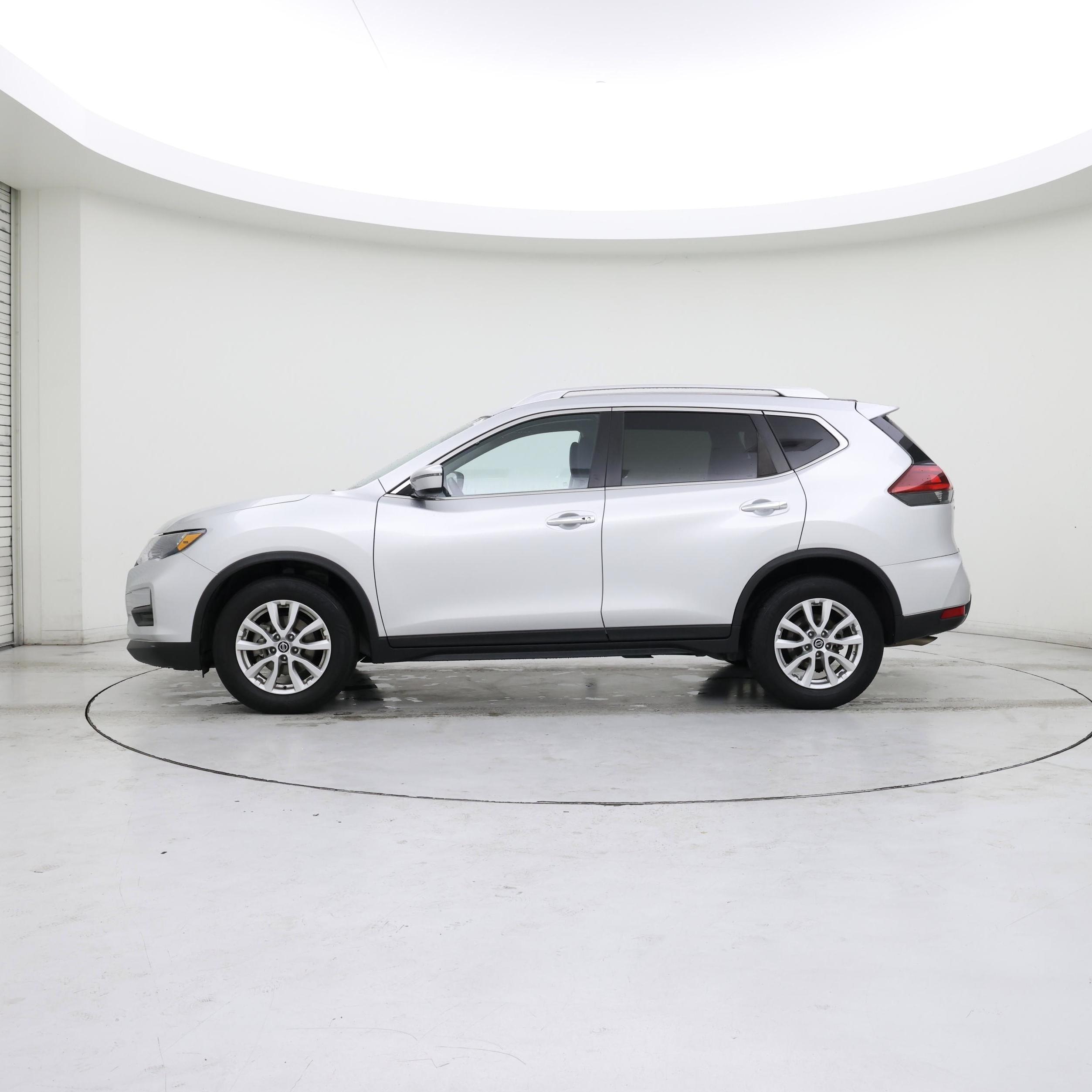 Thumbnail: 2019 Nissan Rogue - 3