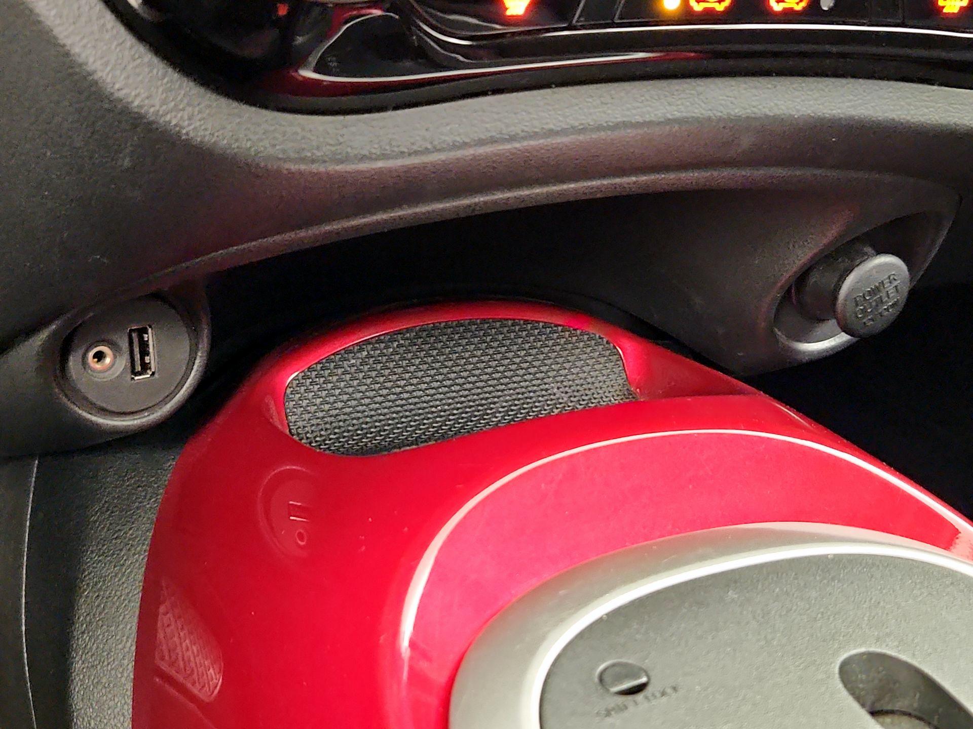 Thumbnail: 2015 Nissan Juke - 18