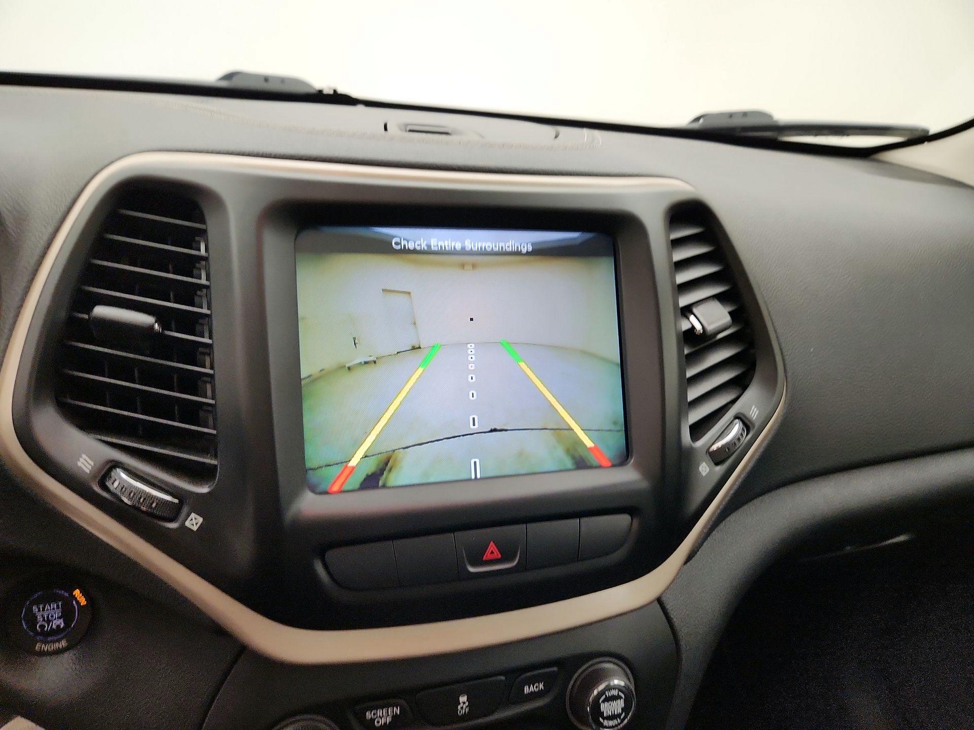 Thumbnail: 2014 Jeep Cherokee - 14