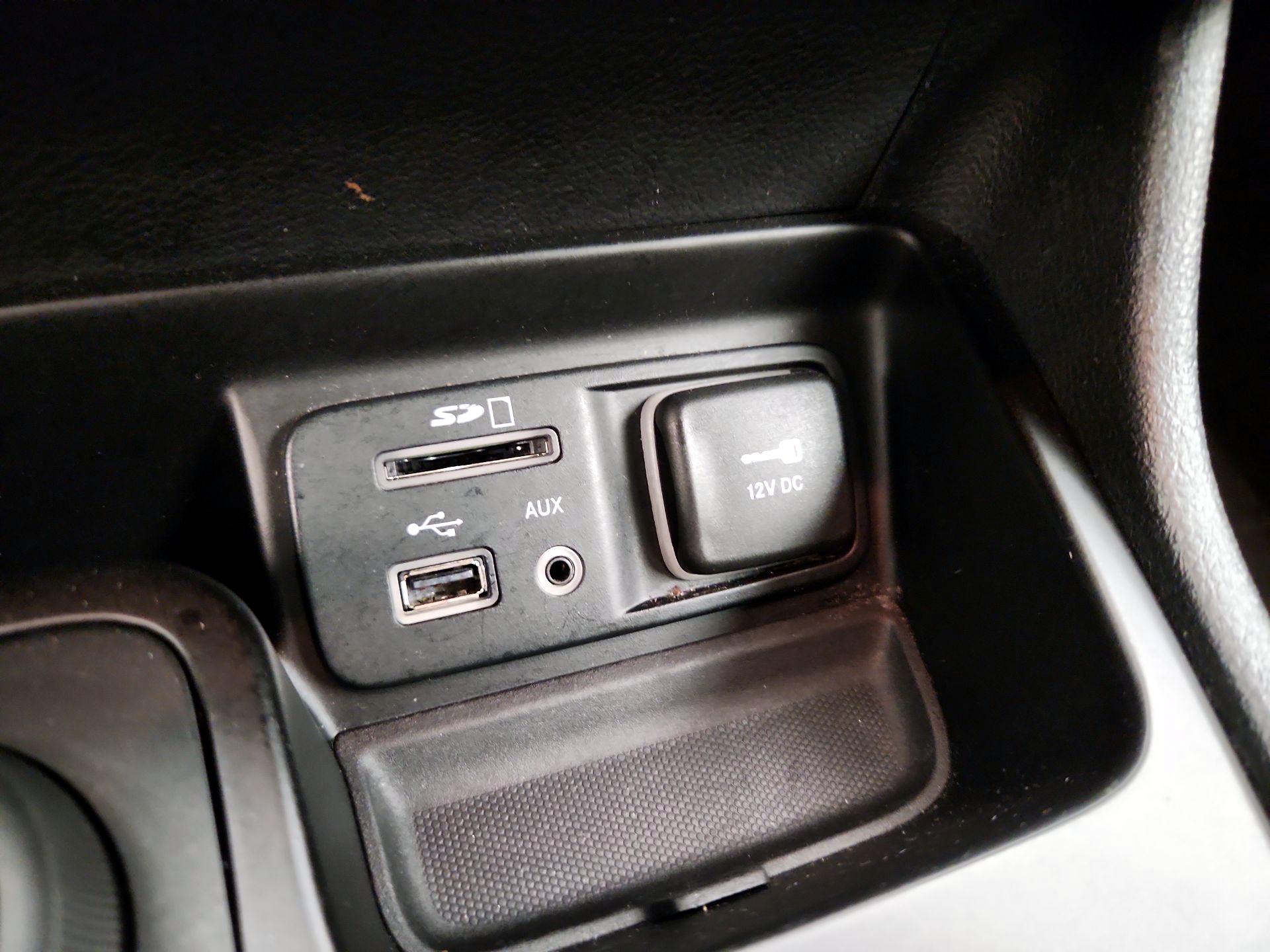 Thumbnail: 2014 Jeep Cherokee - 18
