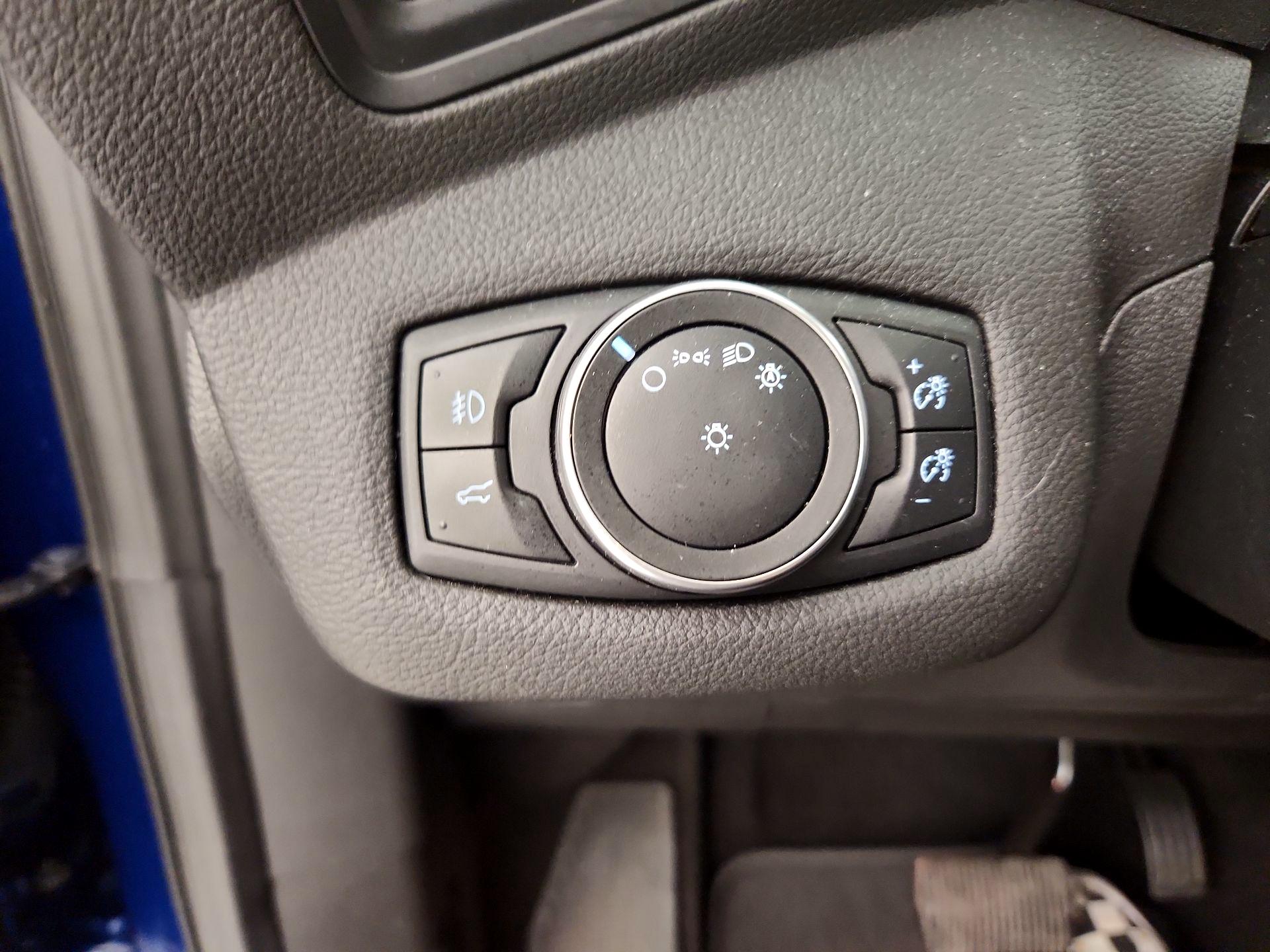Thumbnail: 2018 Ford Escape - 13
