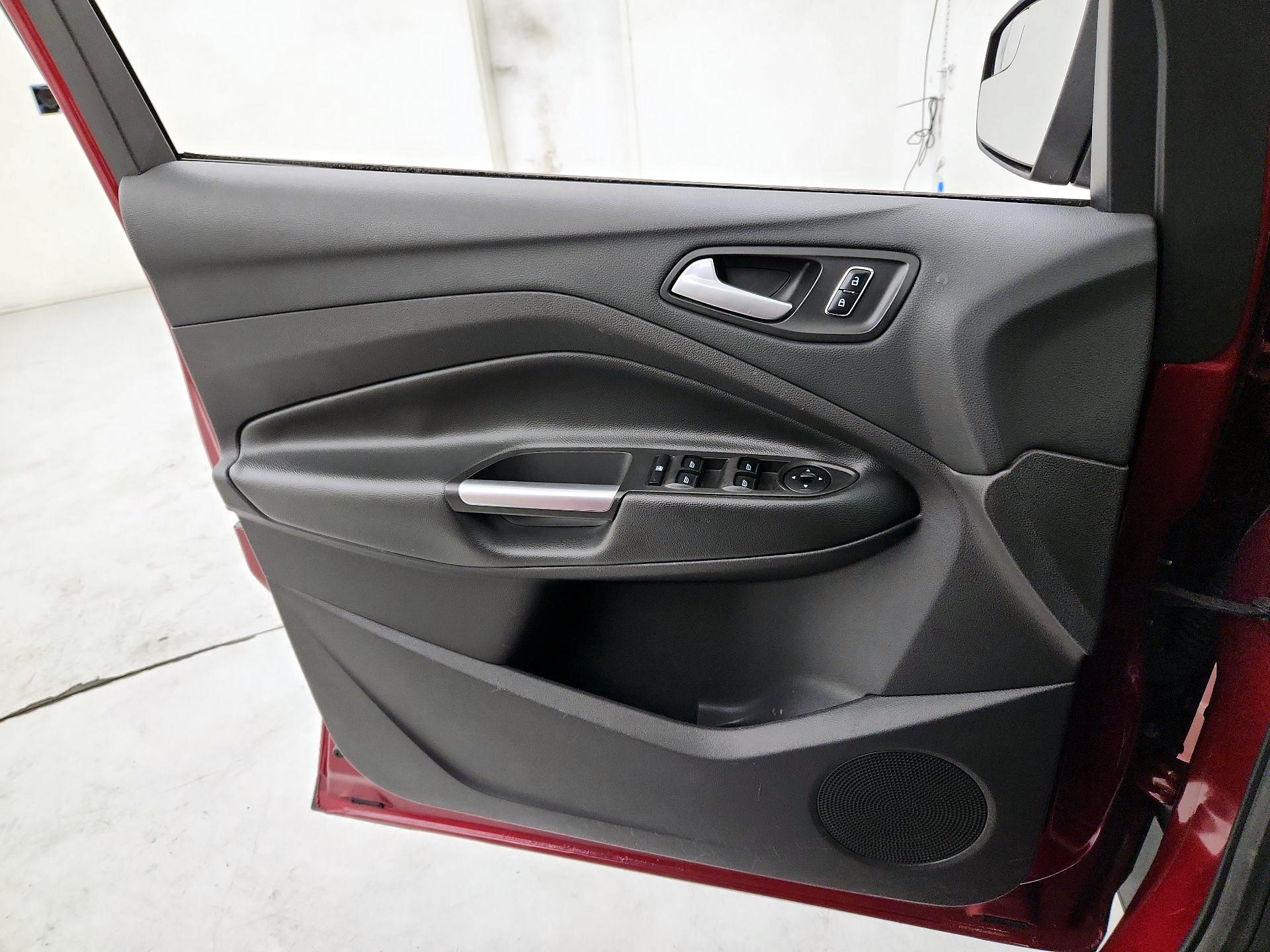 Thumbnail: 2016 Ford Escape - 12