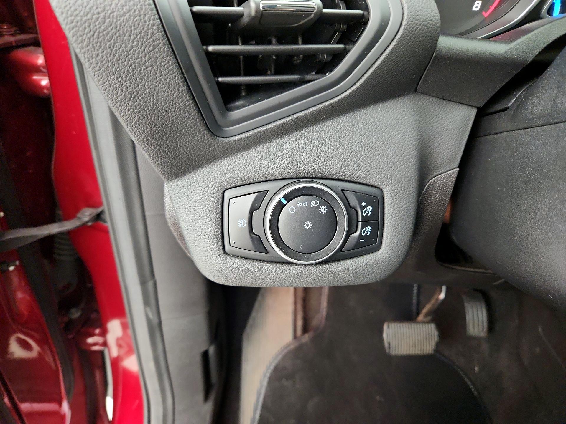 Thumbnail: 2016 Ford Escape - 13