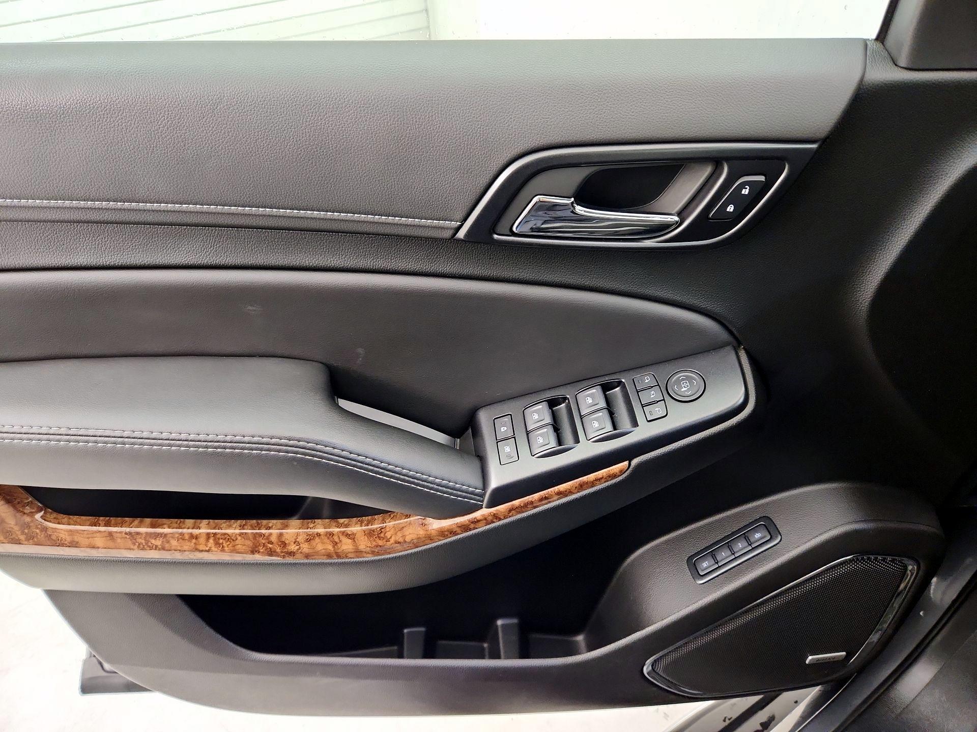 Thumbnail: 2019 Chevrolet Tahoe - 12