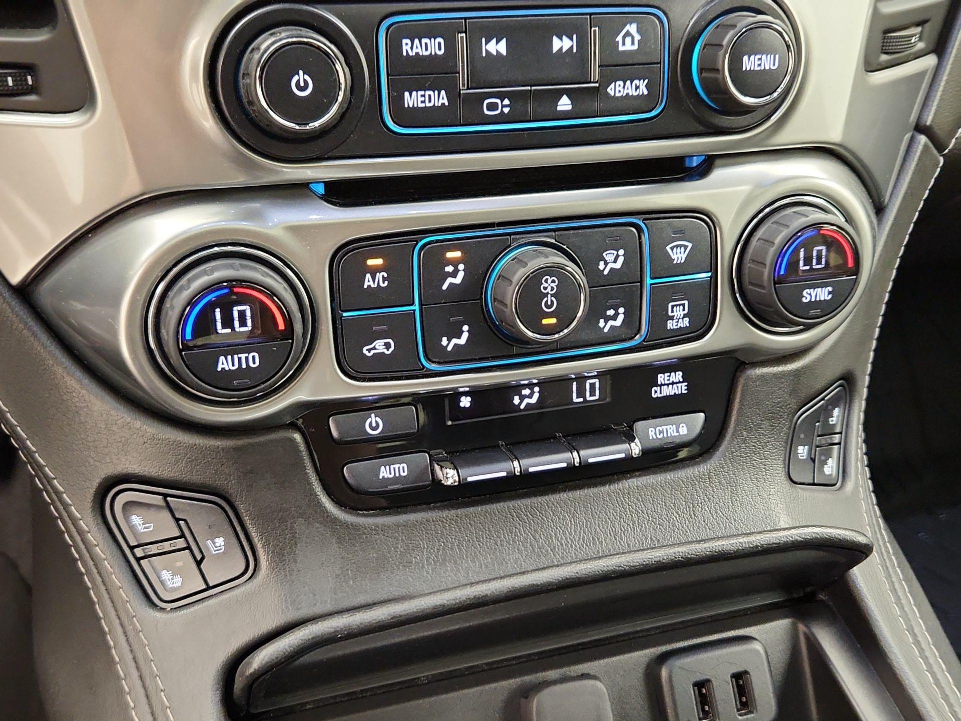 Thumbnail: 2019 Chevrolet Tahoe - 17