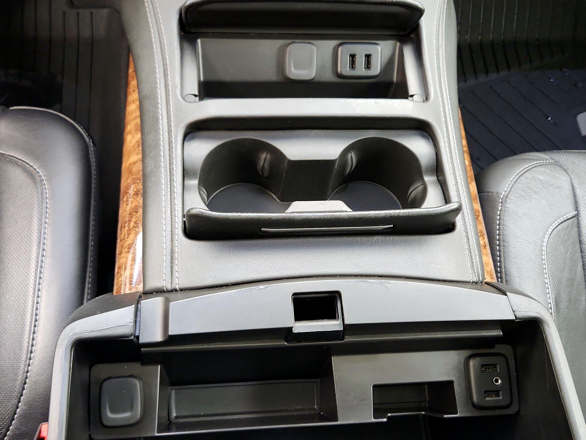Thumbnail: 2019 Chevrolet Tahoe - 19