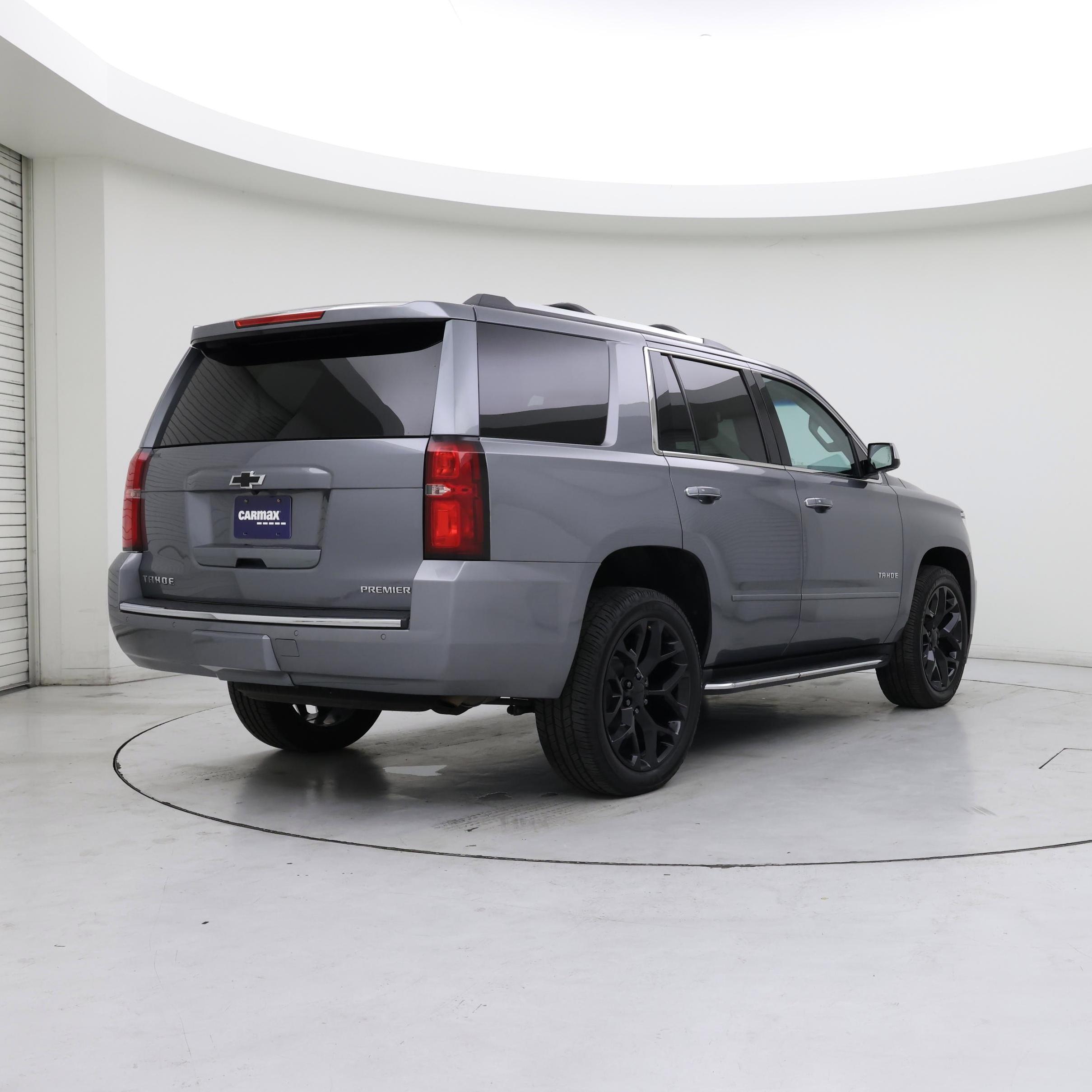 Thumbnail: 2019 Chevrolet Tahoe - 8